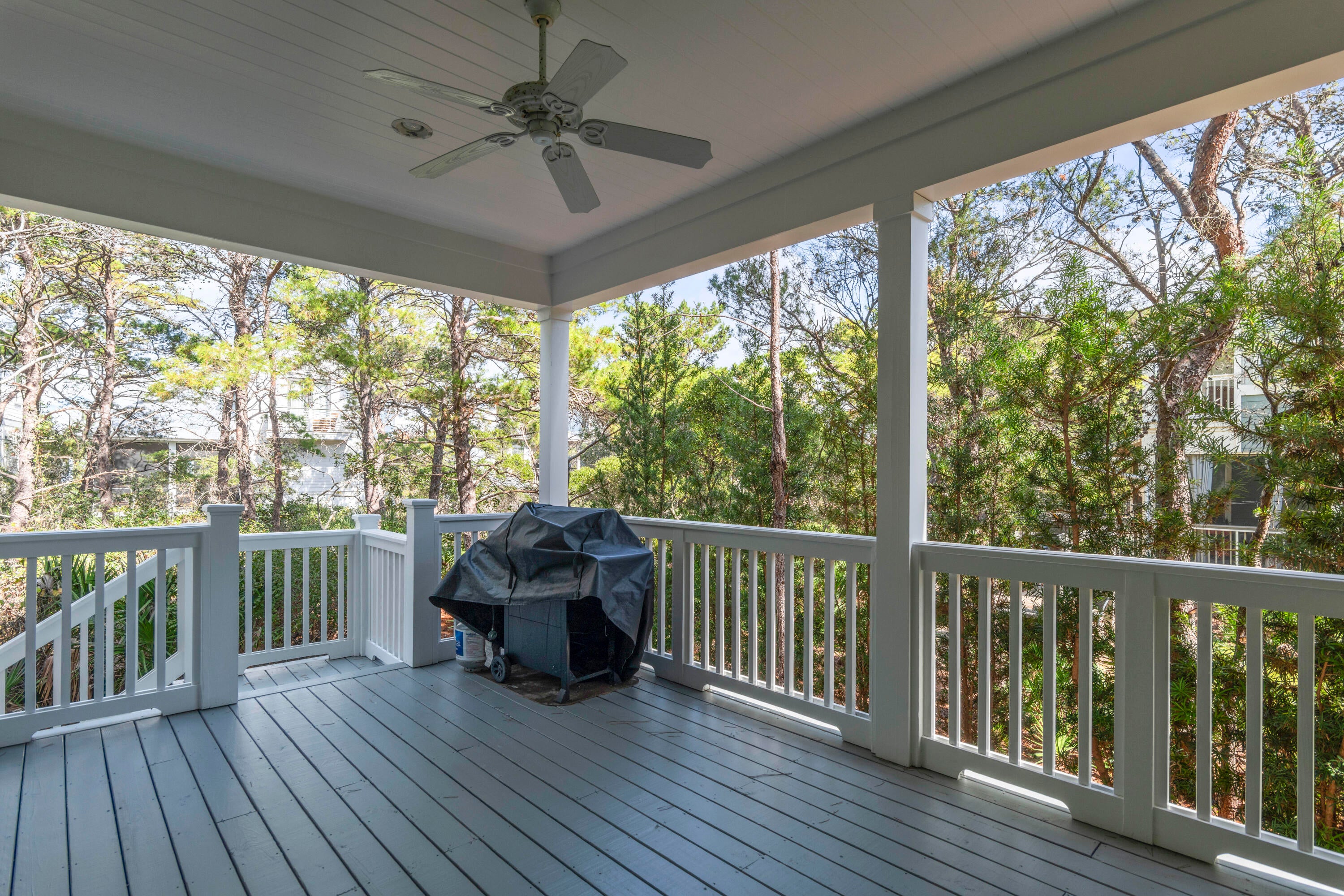 HIGHLAND PARKS - Residential Lease