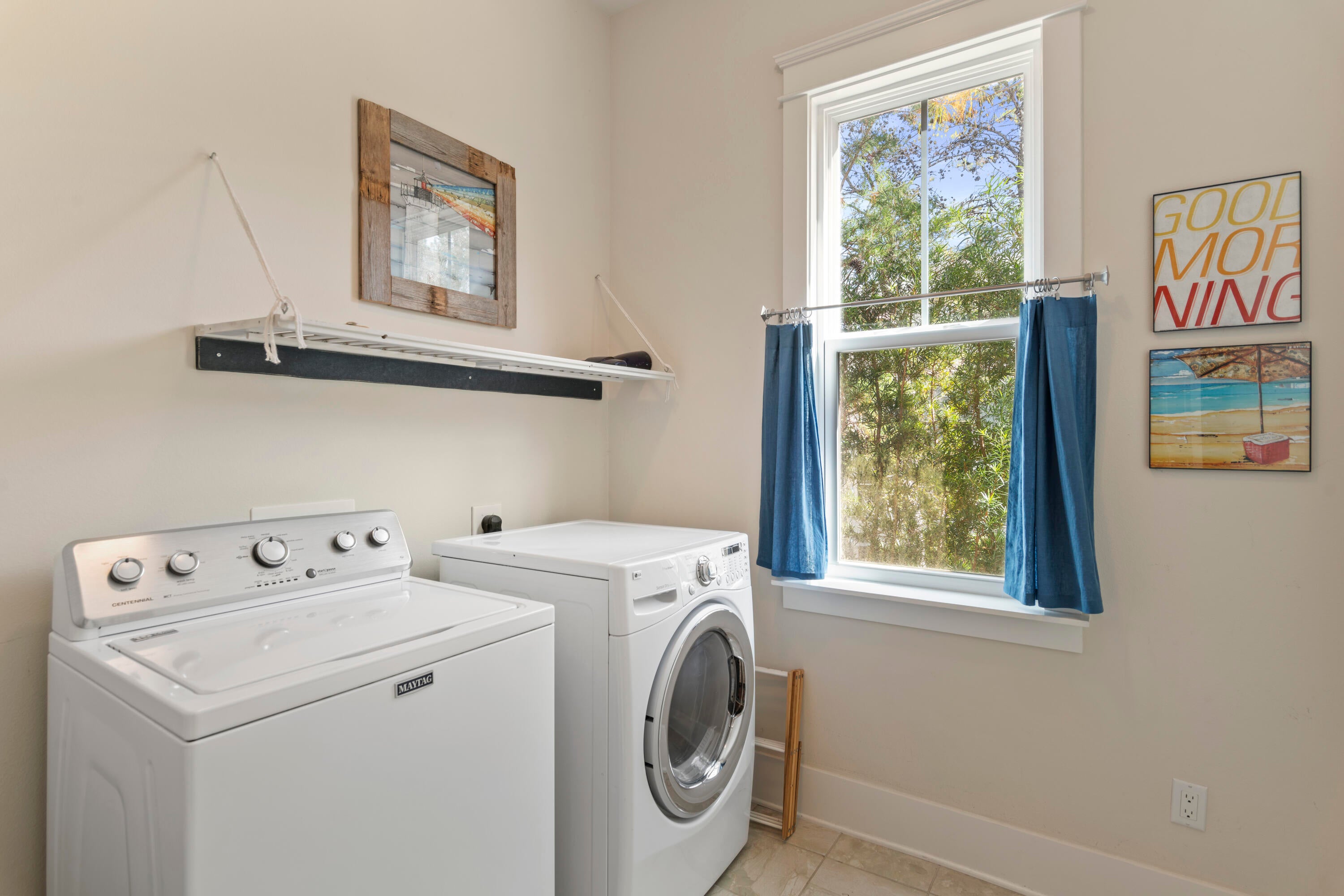 HIGHLAND PARKS - Residential Lease