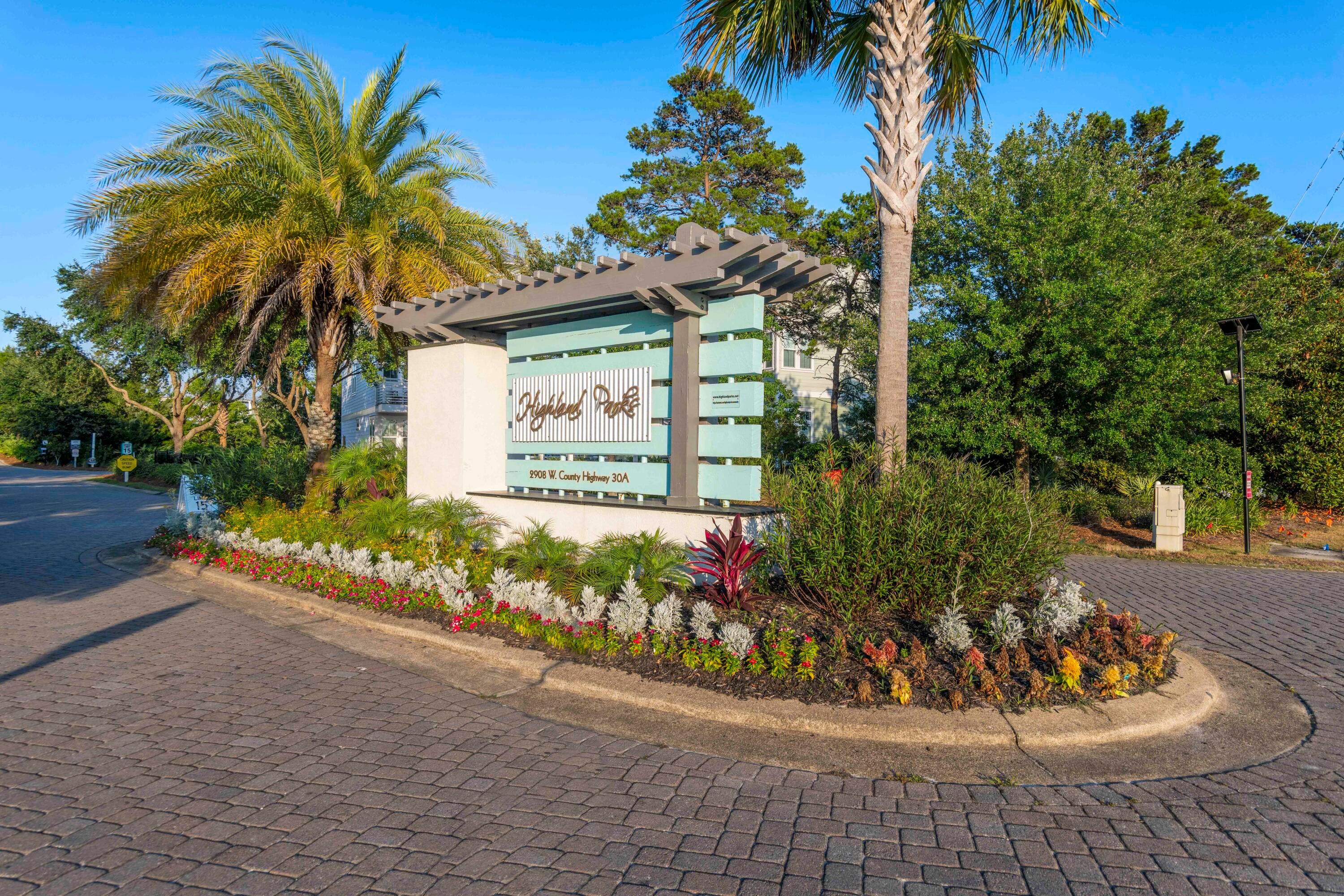 HIGHLAND PARKS - Residential Lease