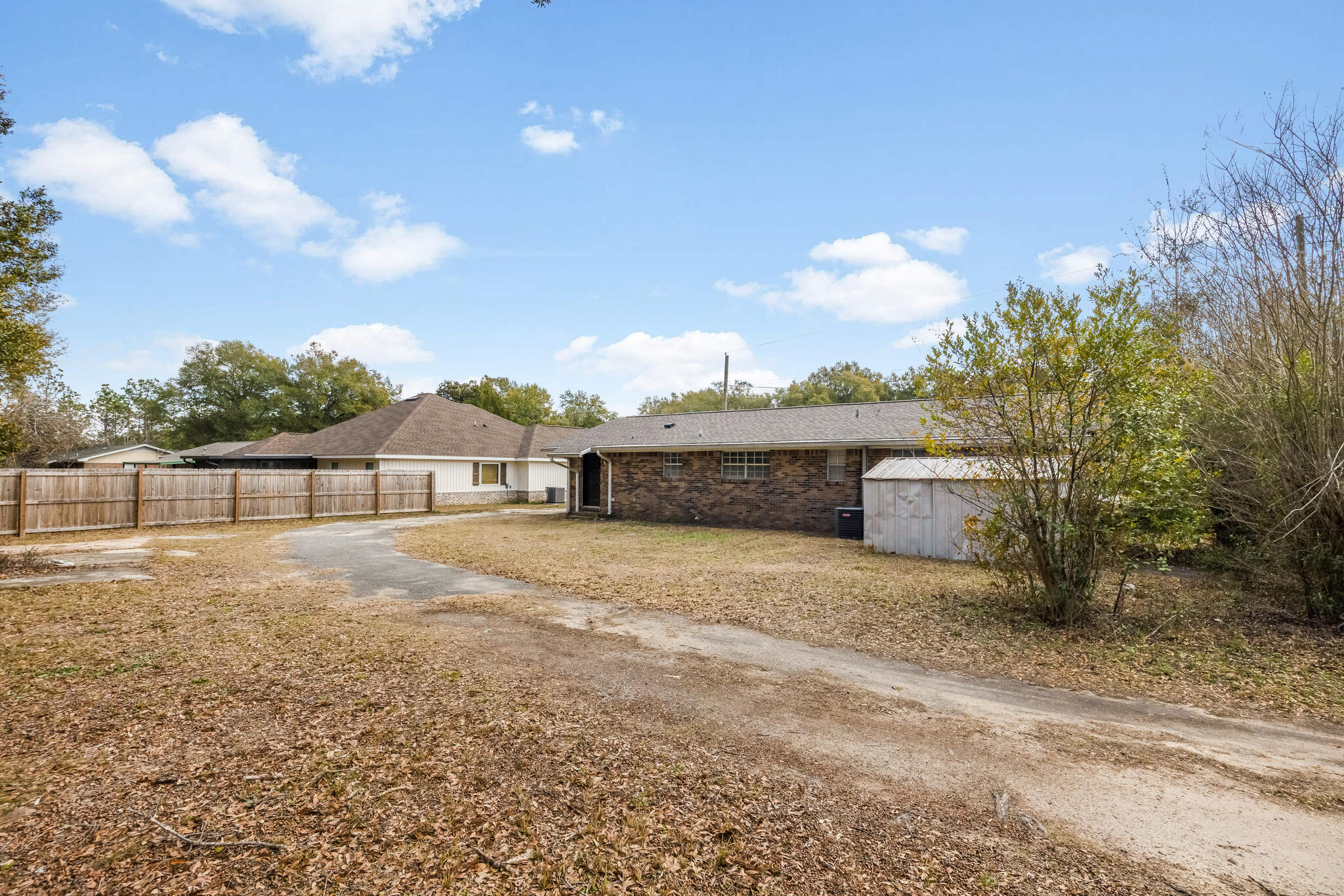 CRESTVIEW - Residential
