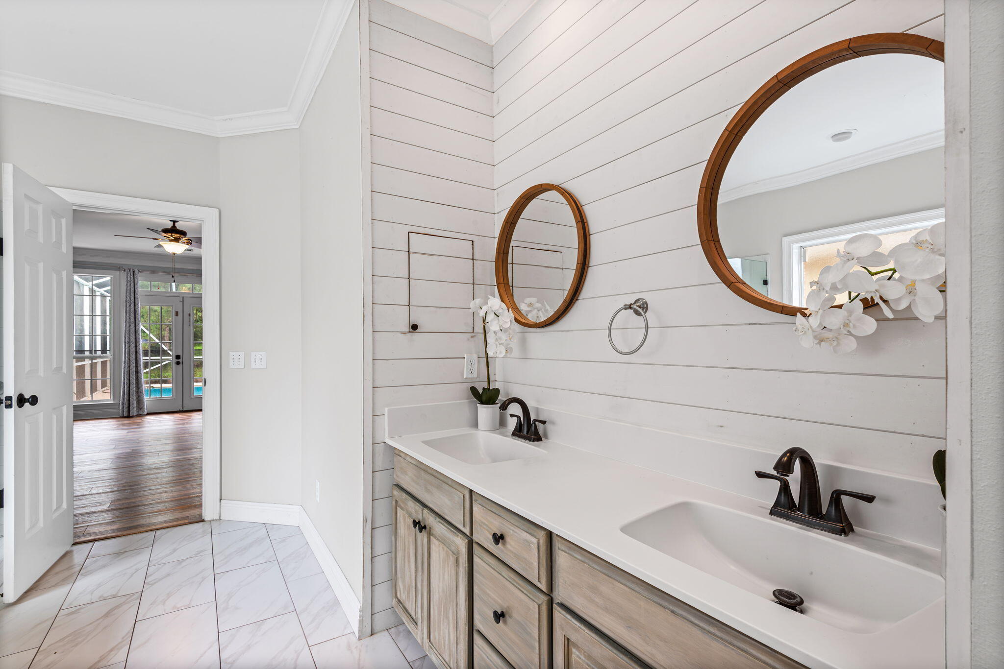 TURNBERRY PLACE - Residential