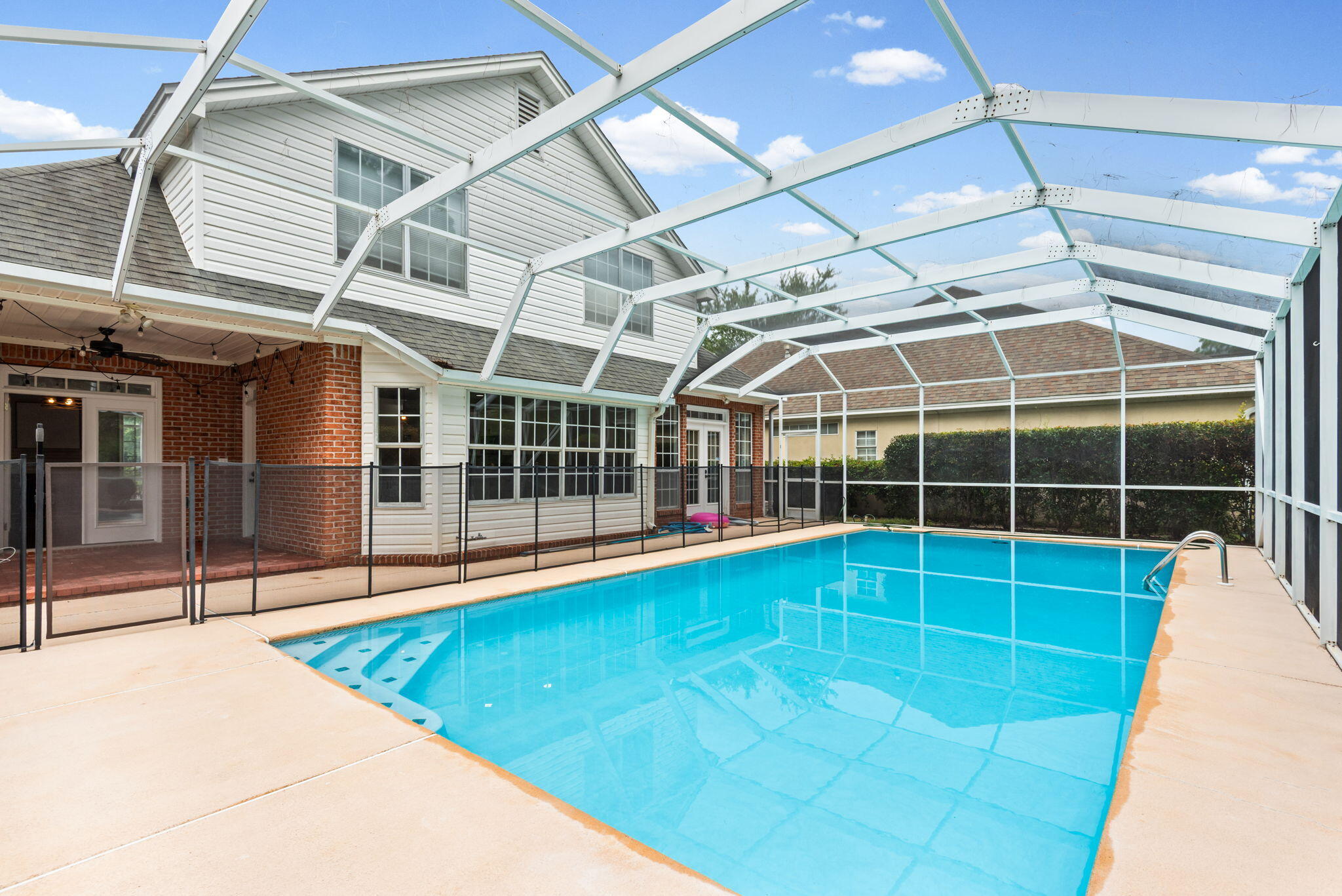 TURNBERRY PLACE - Residential