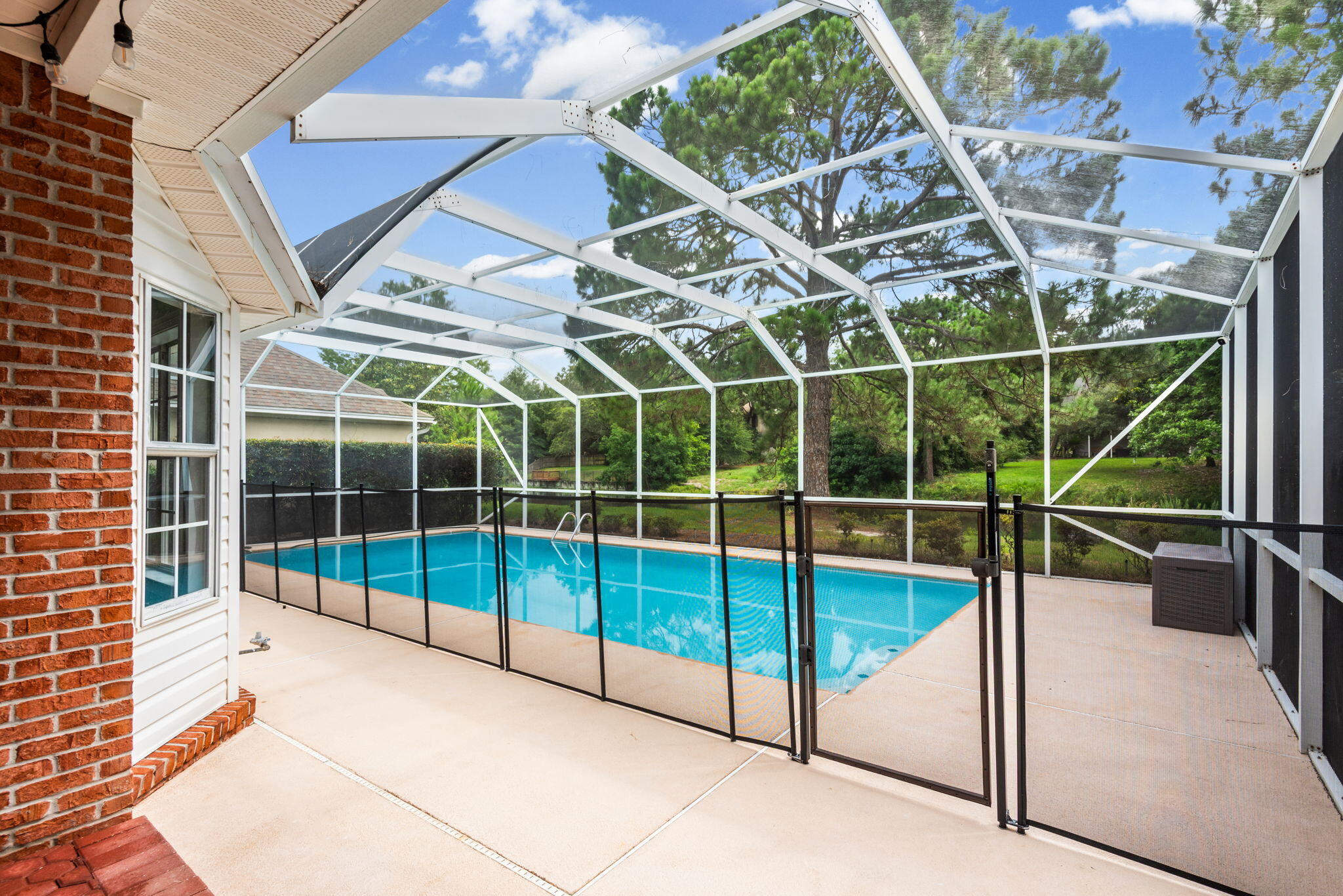 TURNBERRY PLACE - Residential