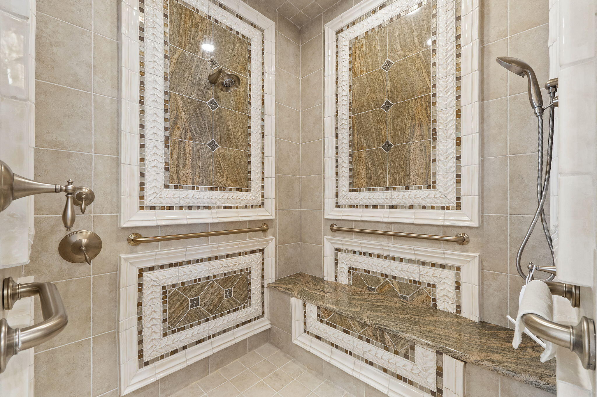 LA RIVA - Residential