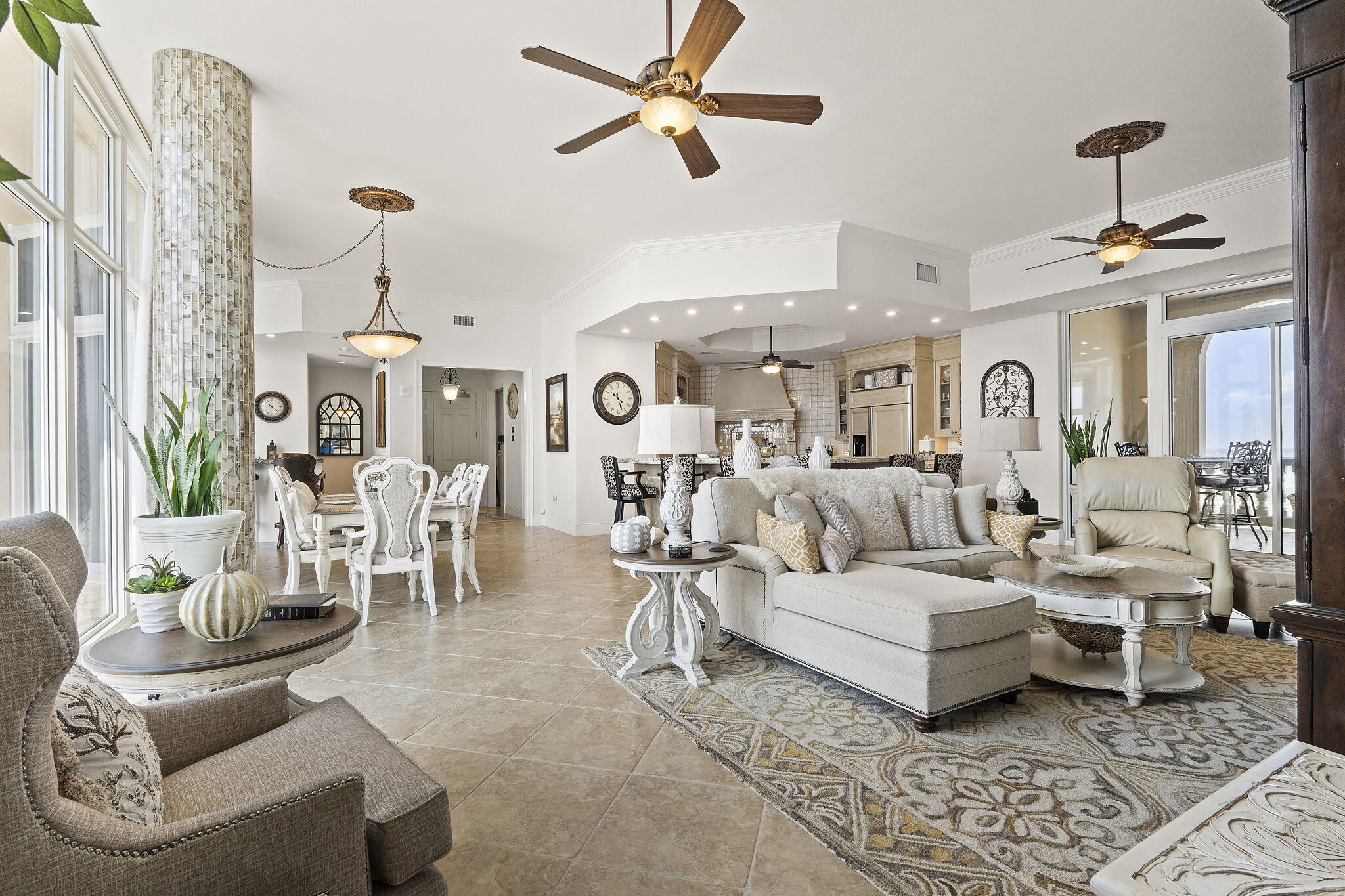LA RIVA - Residential