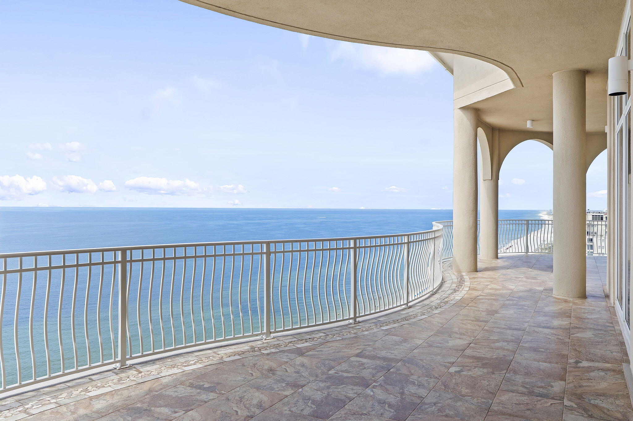 LA RIVA - Residential