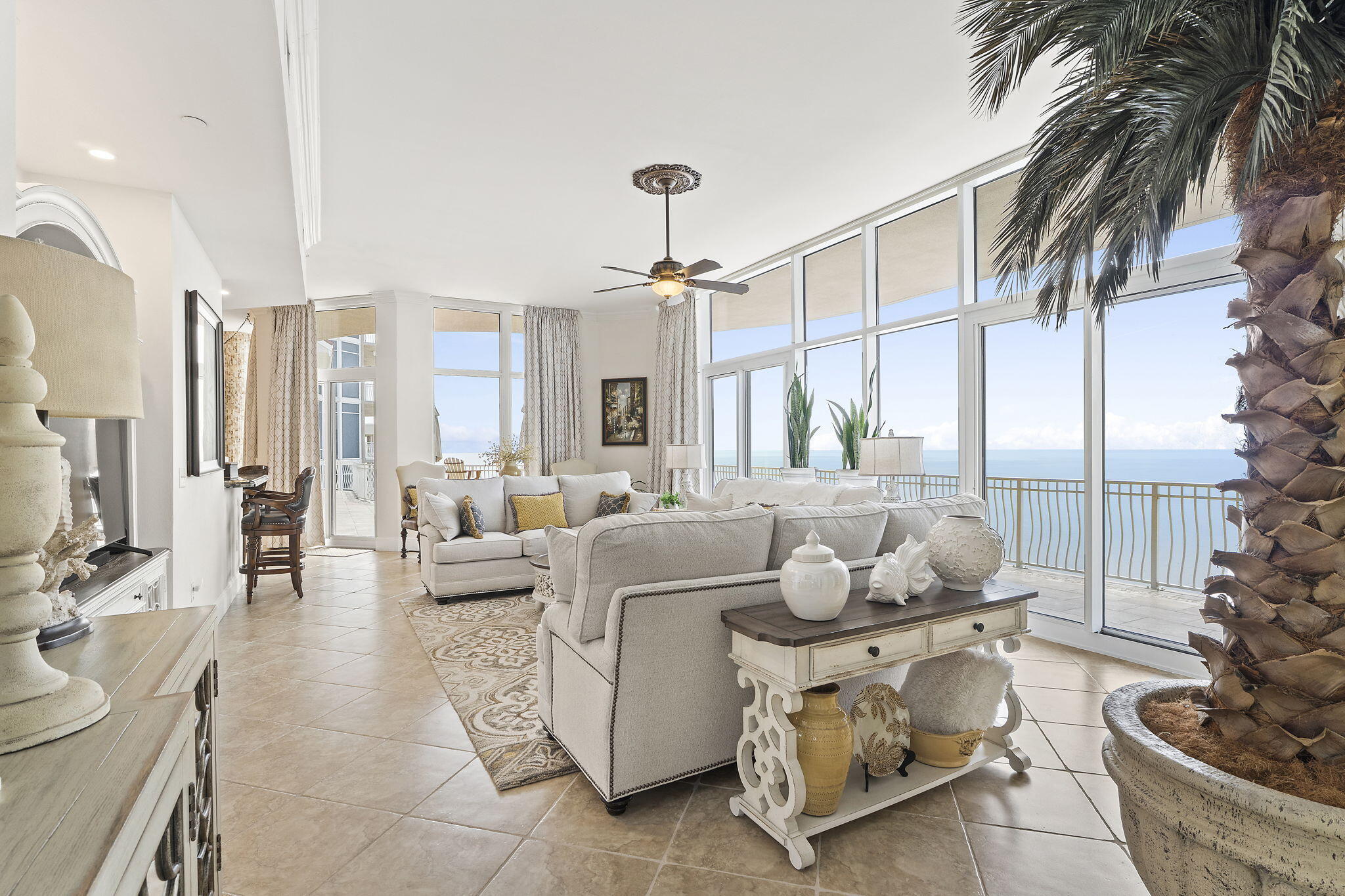 LA RIVA - Residential