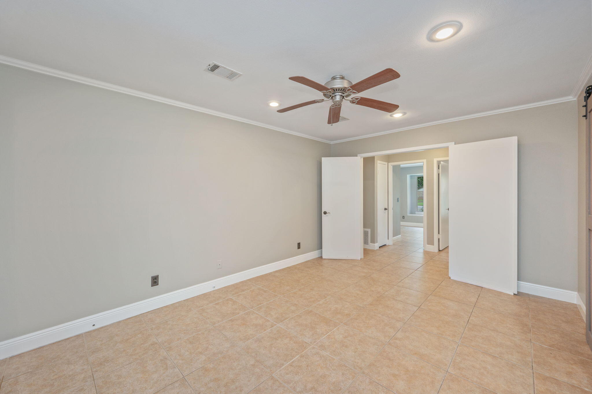 PINEWOOD ESTATES 2 - Residential