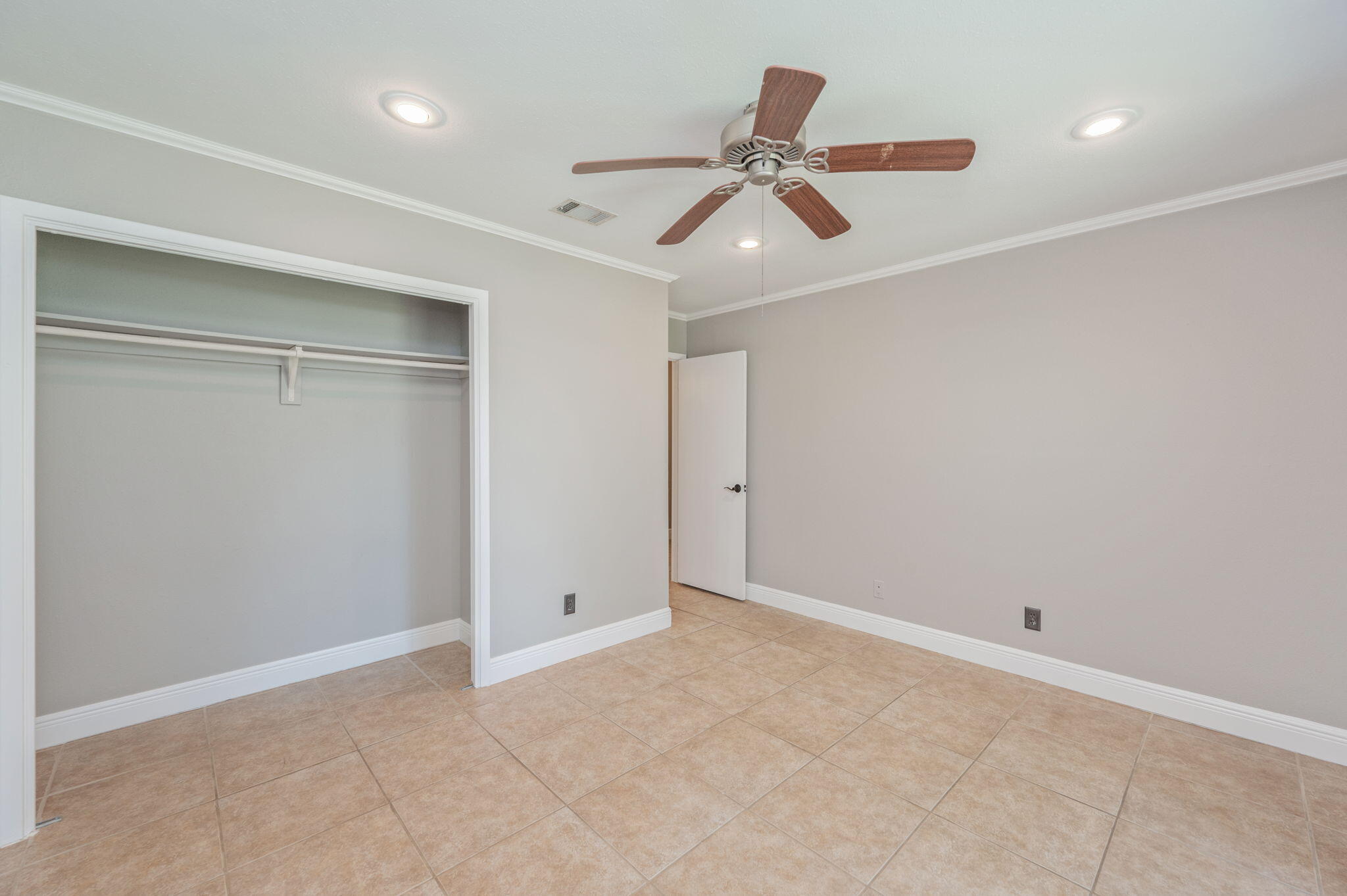 PINEWOOD ESTATES 2 - Residential