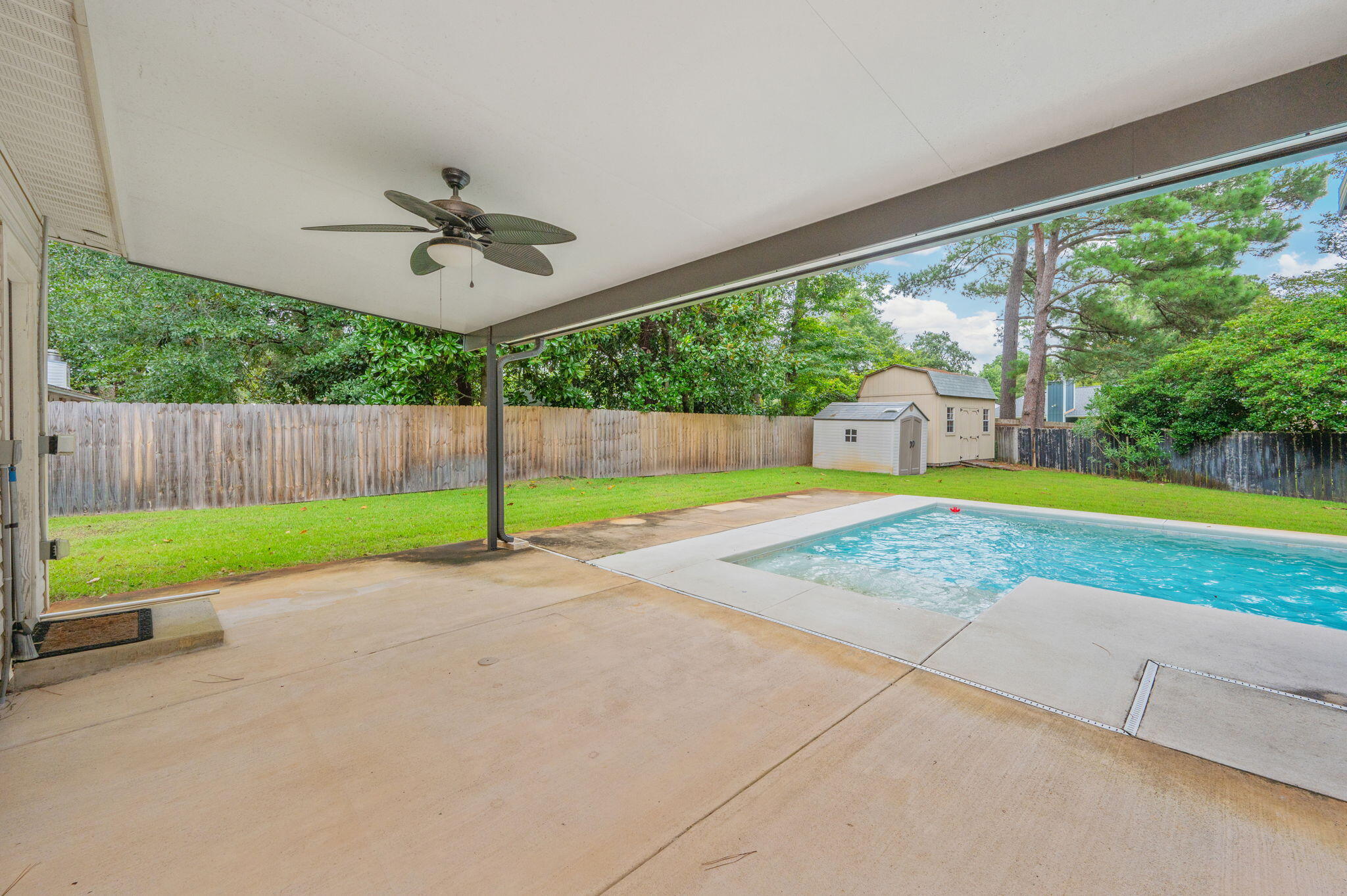 PINEWOOD ESTATES 2 - Residential