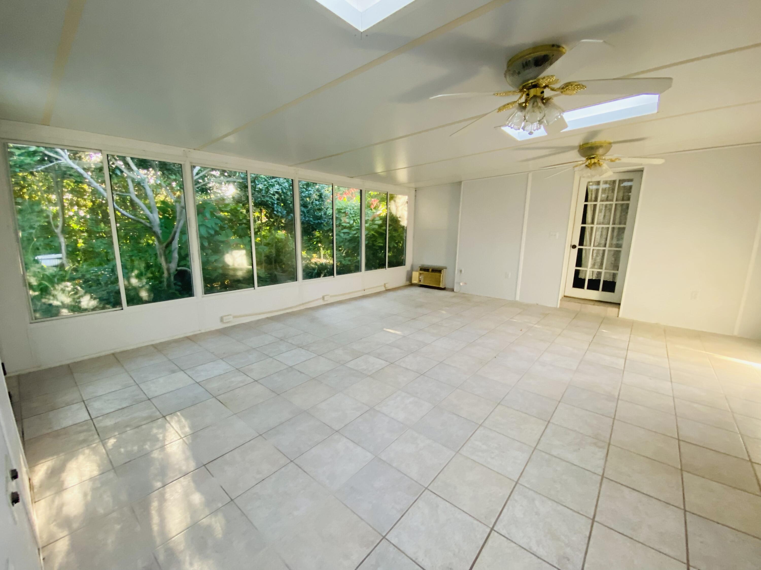 VILLA RUSS PARK - Residential Lease