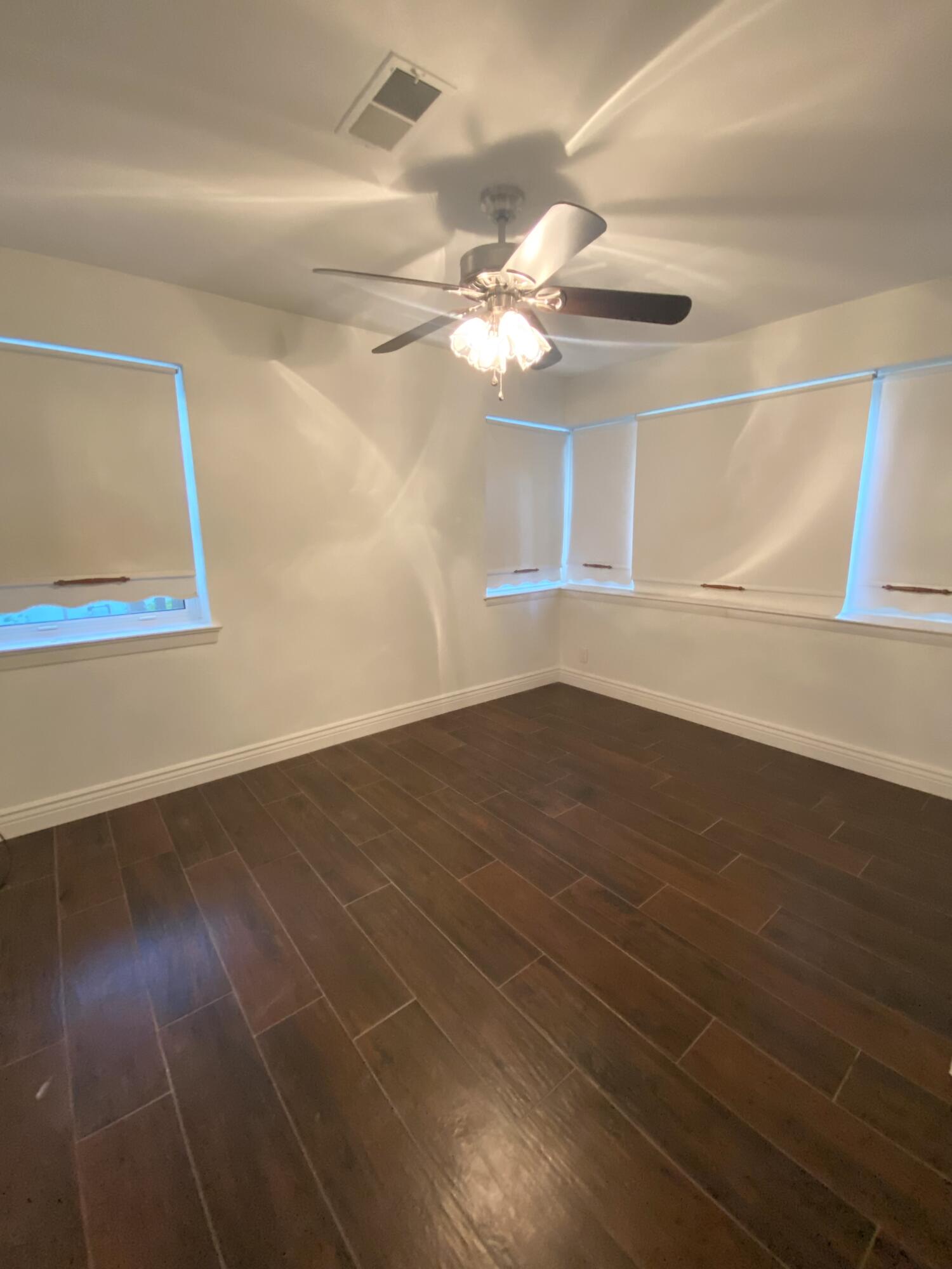 VILLA RUSS PARK - Residential Lease