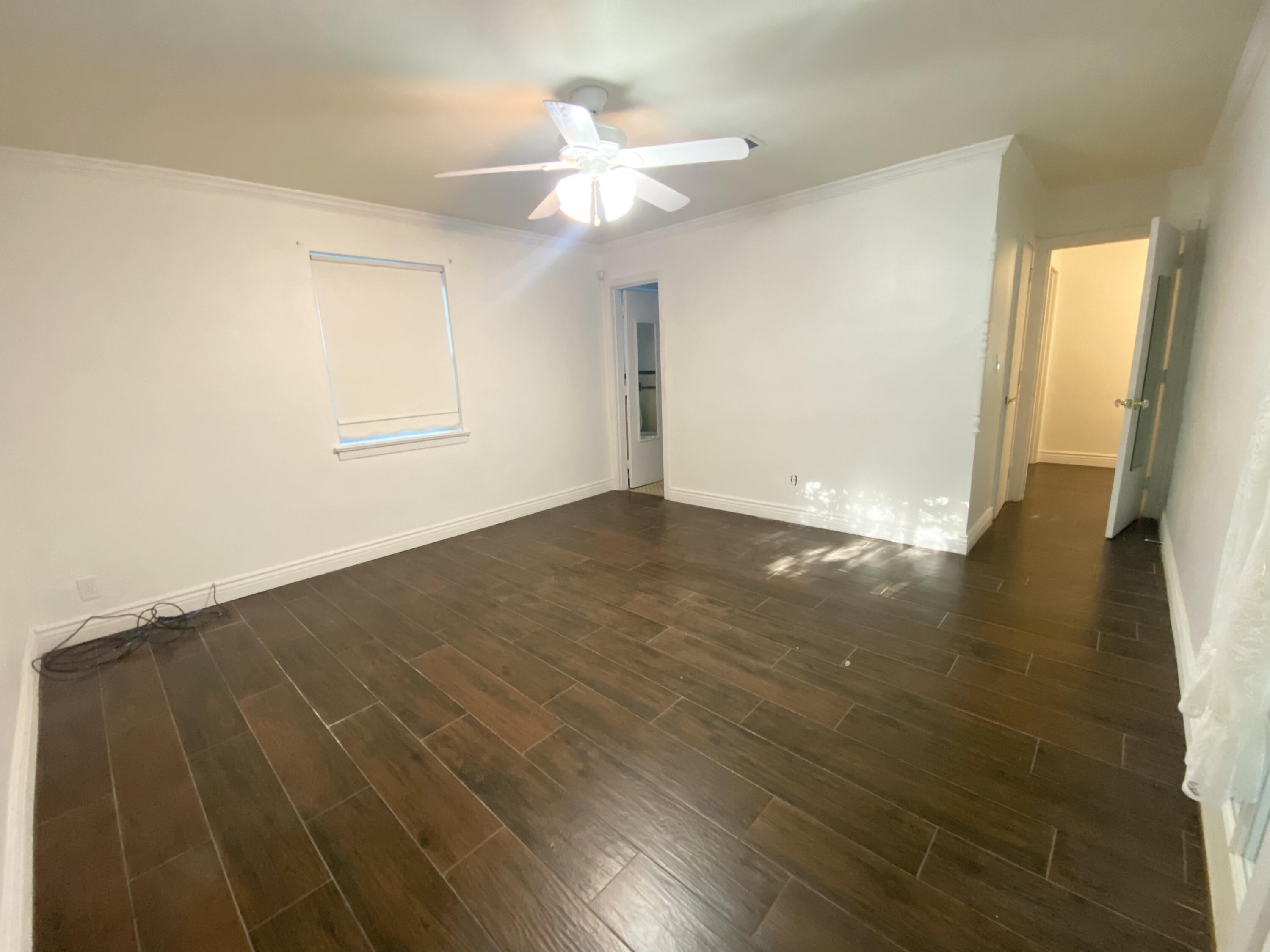 VILLA RUSS PARK - Residential Lease