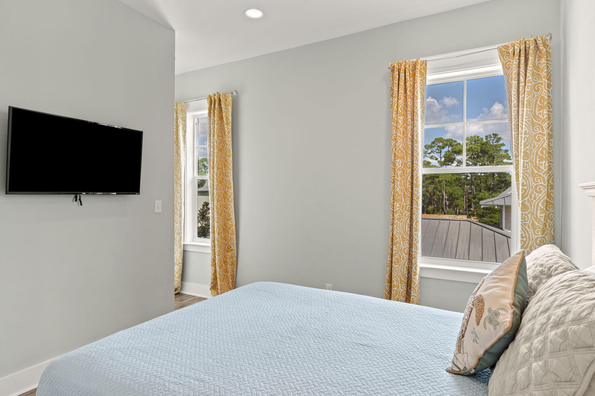 LAKESIDE AT BLUE MOUNTAIN BEACH - Residential