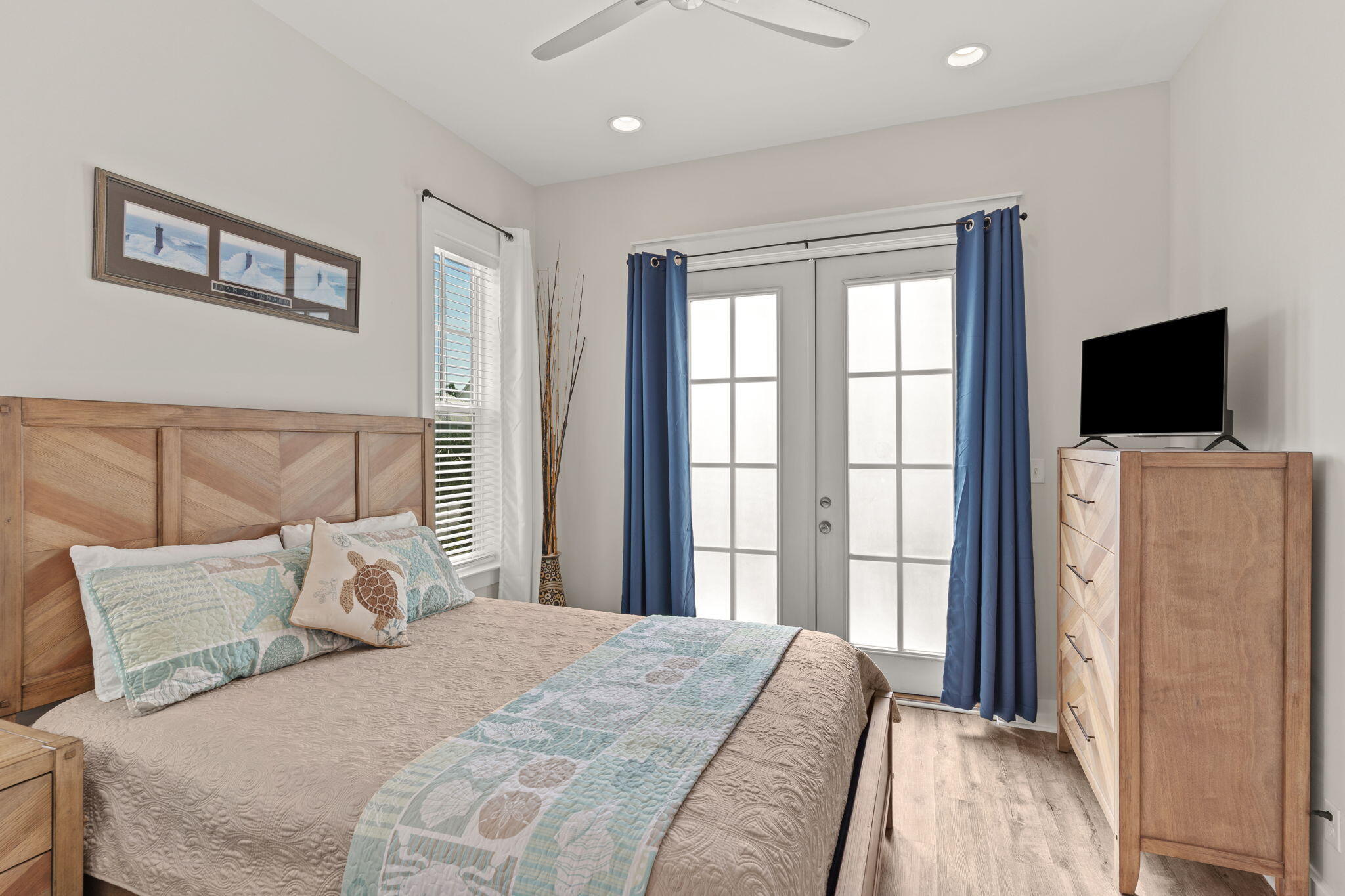 LAKESIDE AT BLUE MOUNTAIN BEACH - Residential