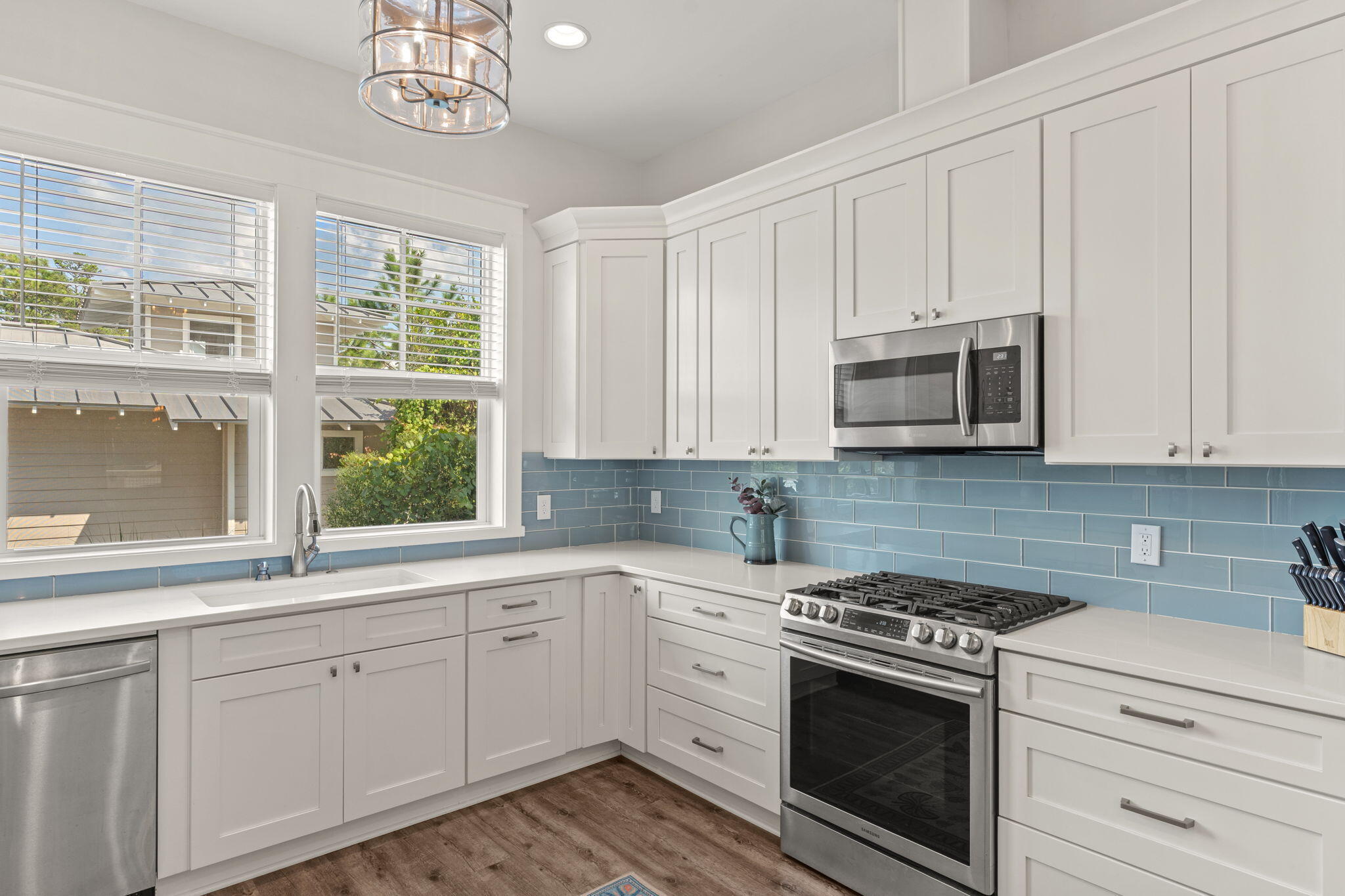LAKESIDE AT BLUE MOUNTAIN BEACH - Residential