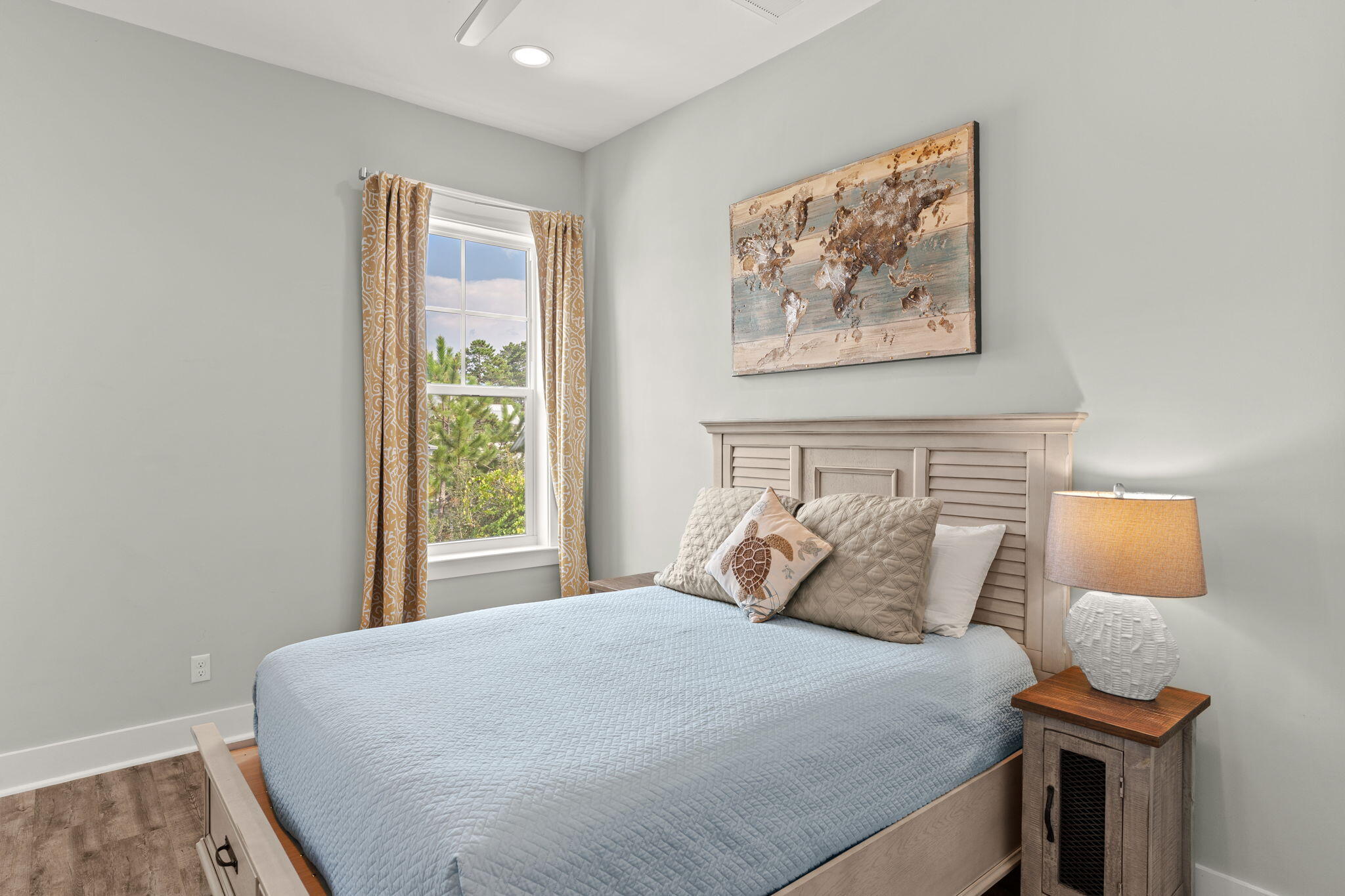 LAKESIDE AT BLUE MOUNTAIN BEACH - Residential