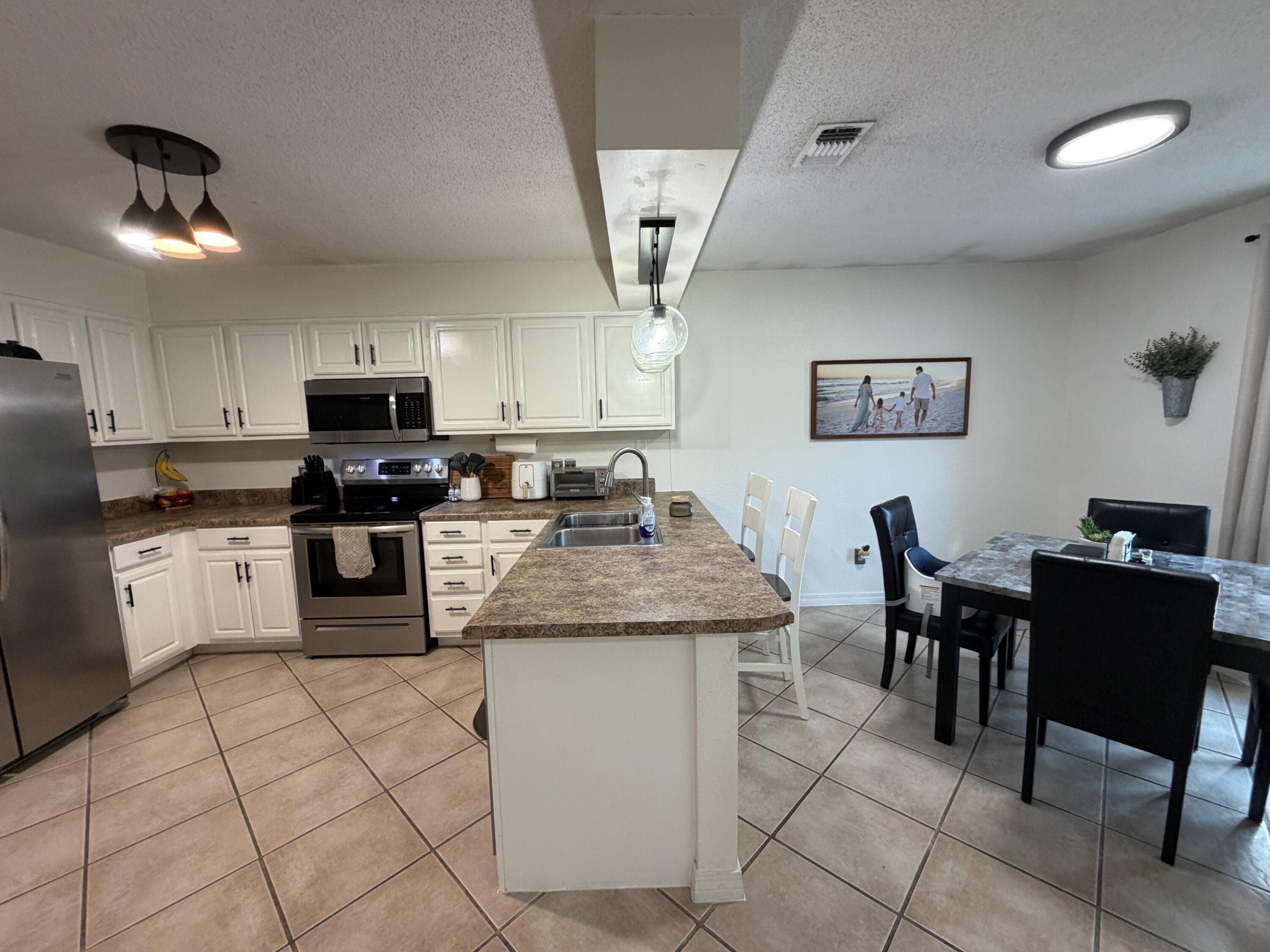 Emerald Beach; Plat 1, Lot 20 Blk A - Residential Lease