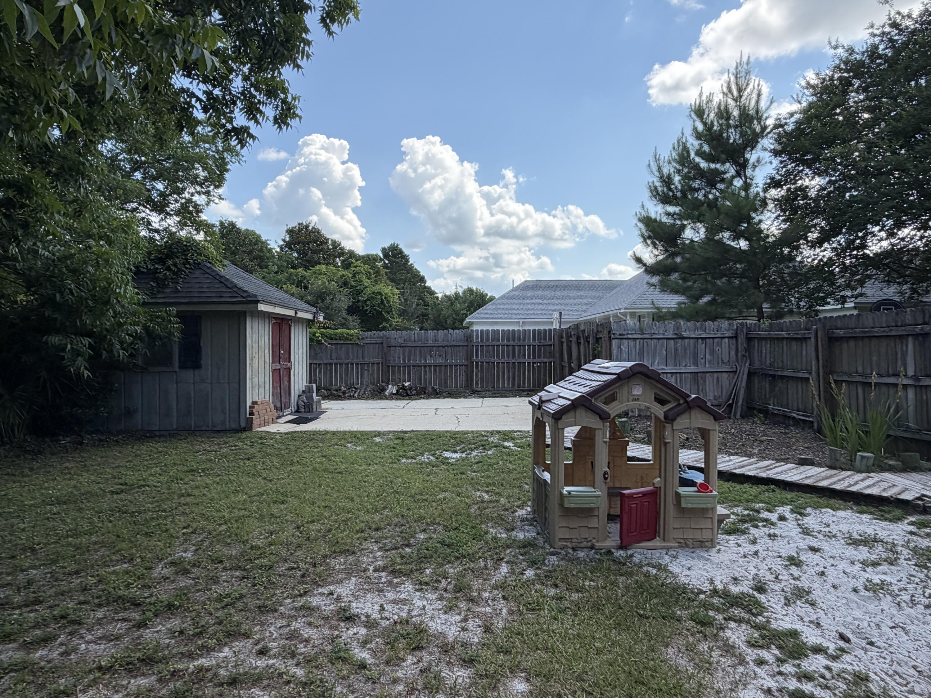Emerald Beach; Plat 1, Lot 20 Blk A - Residential Lease