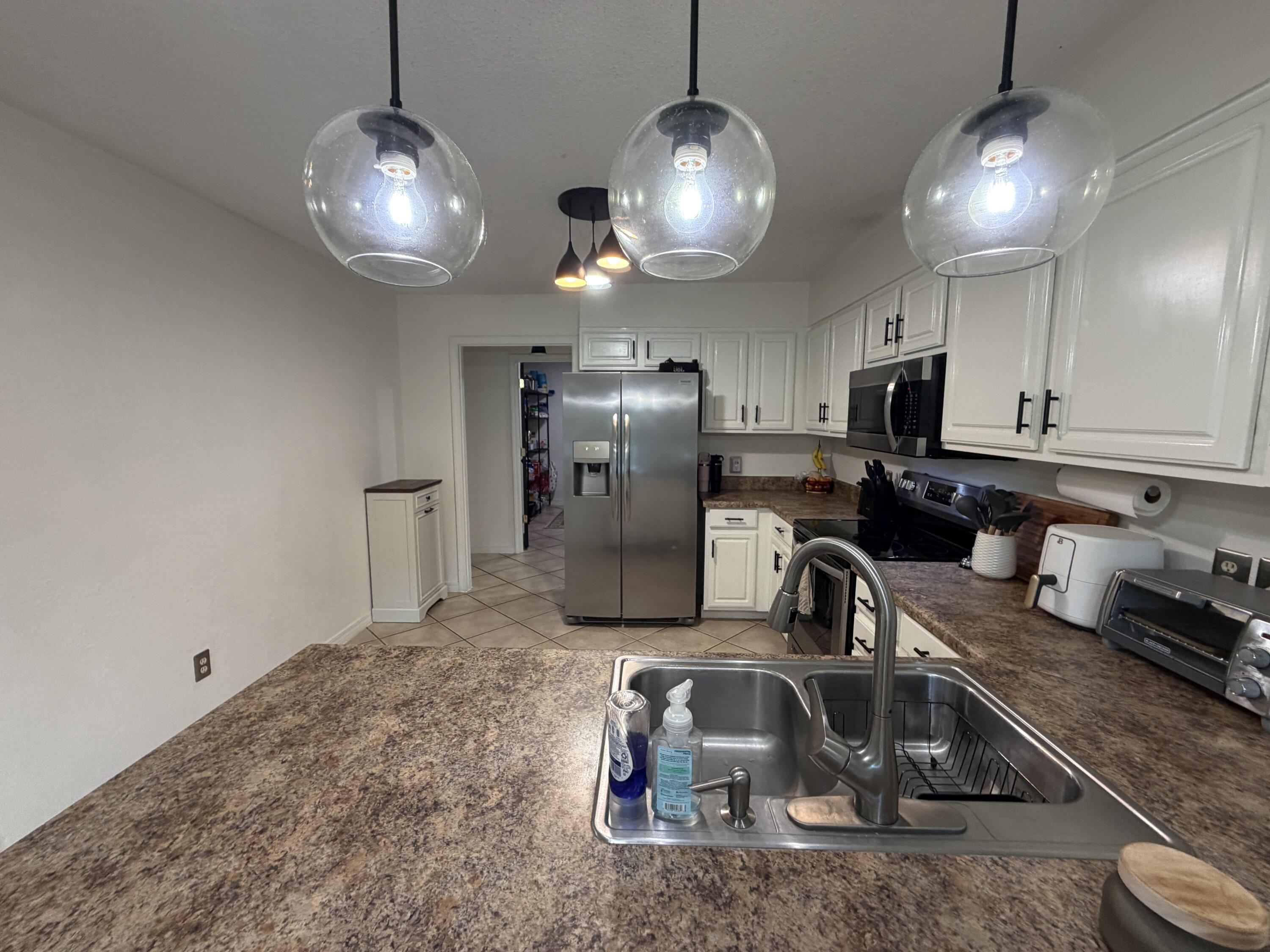 Emerald Beach; Plat 1, Lot 20 Blk A - Residential Lease