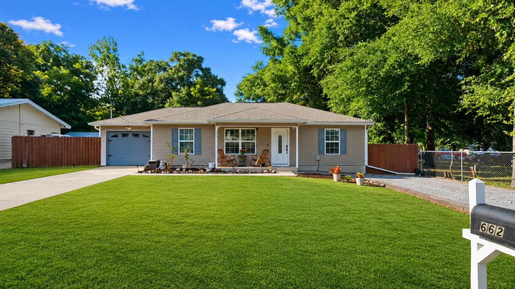 MORRIS ADDN TO CRESTVIEW - Residential