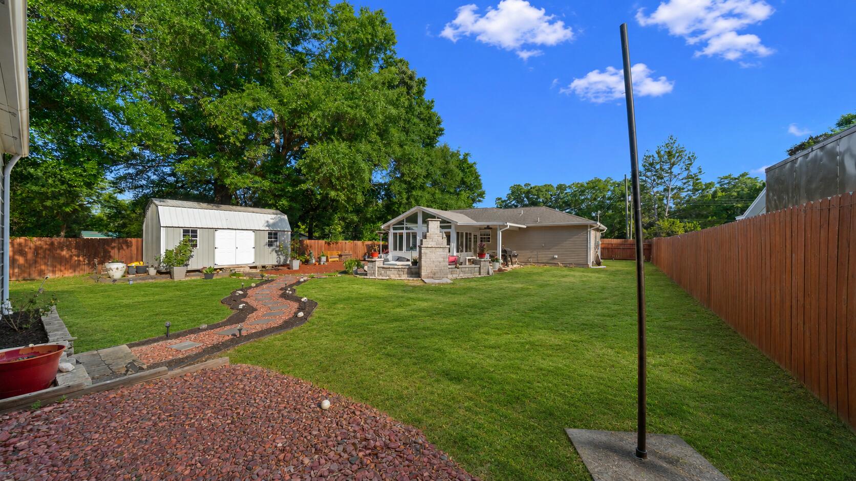 MORRIS ADDN TO CRESTVIEW - Residential