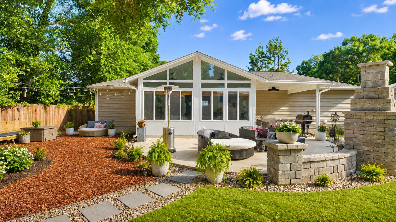 MORRIS ADDN TO CRESTVIEW - Residential