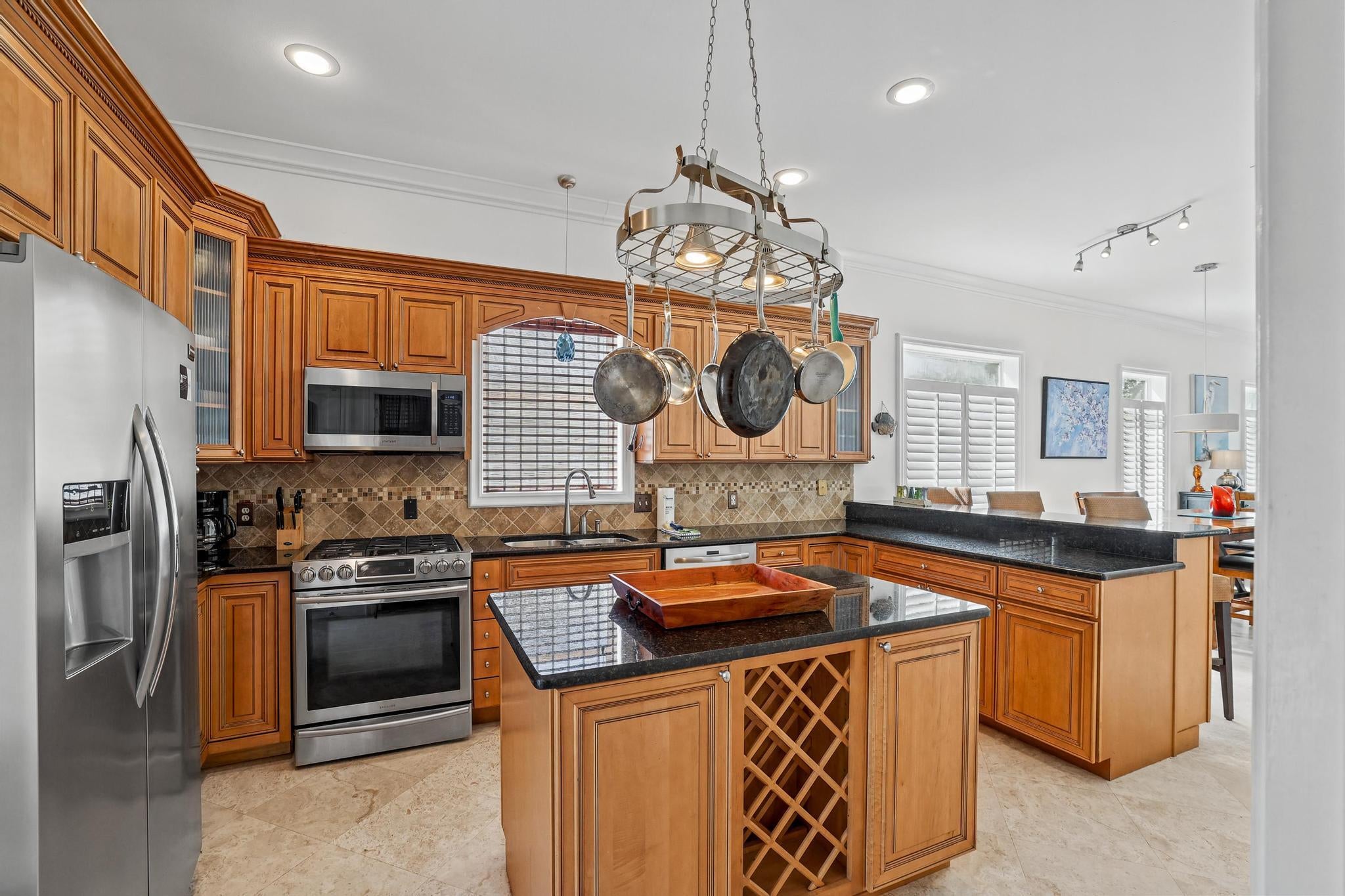 CRYSTAL BEACH - Residential