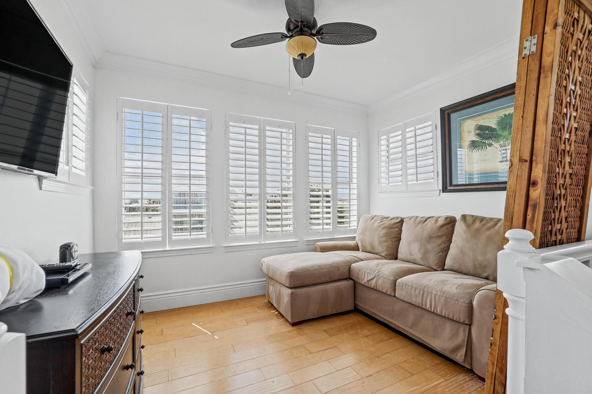 CRYSTAL BEACH - Residential