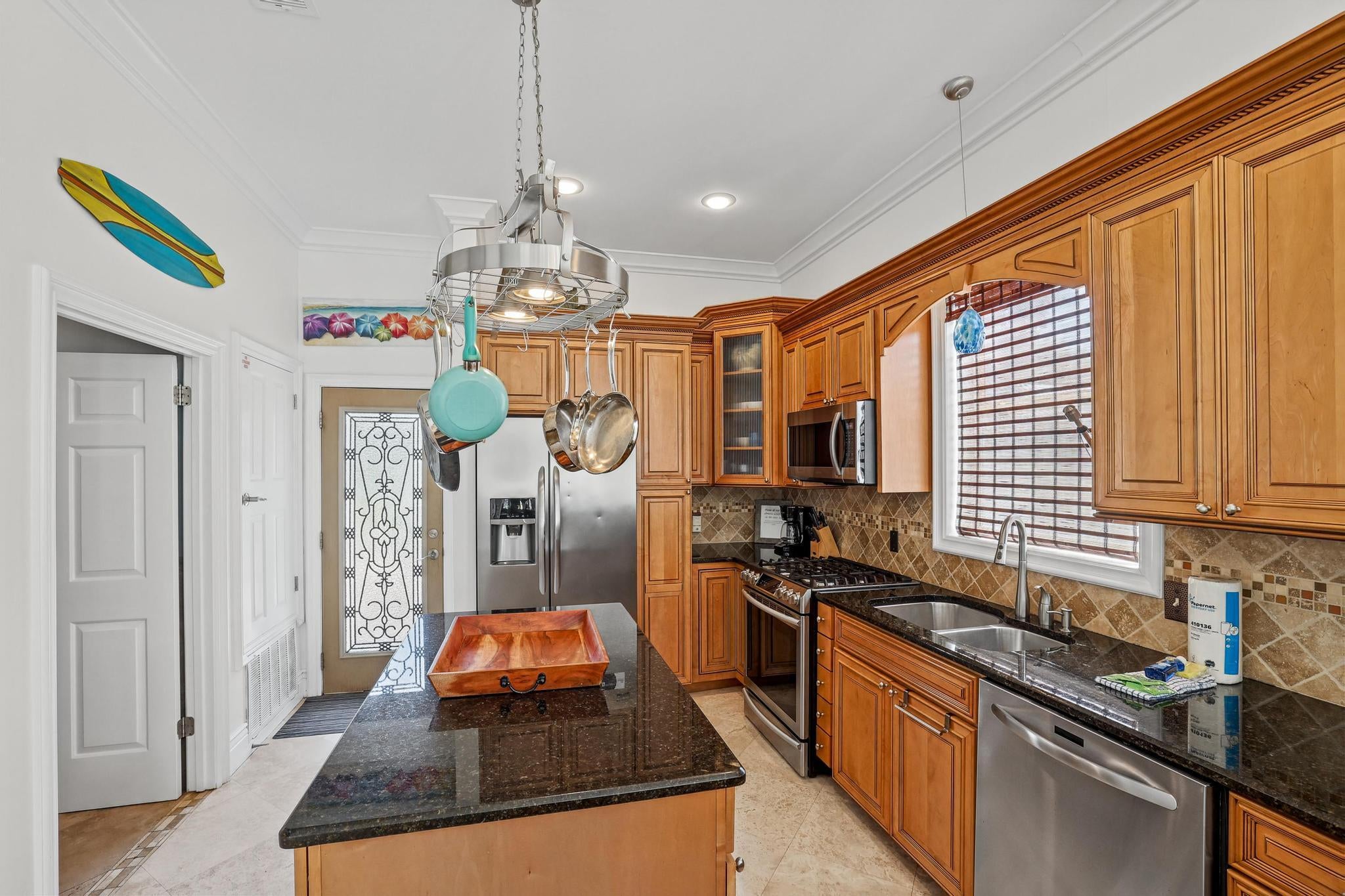 CRYSTAL BEACH - Residential