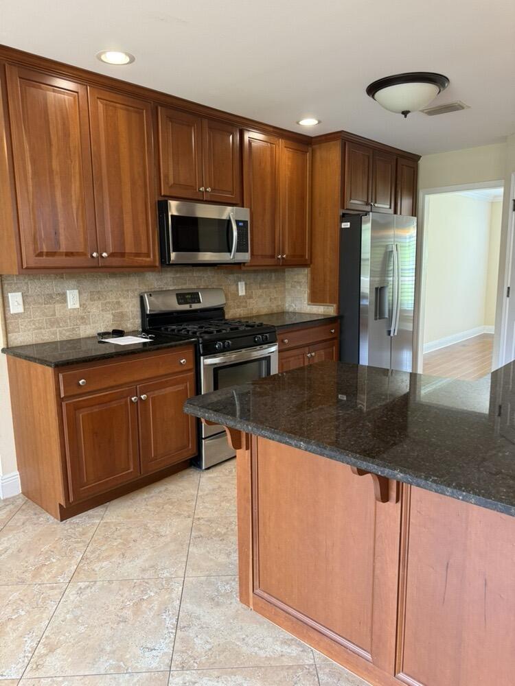 WOODRIDGE - Residential Lease