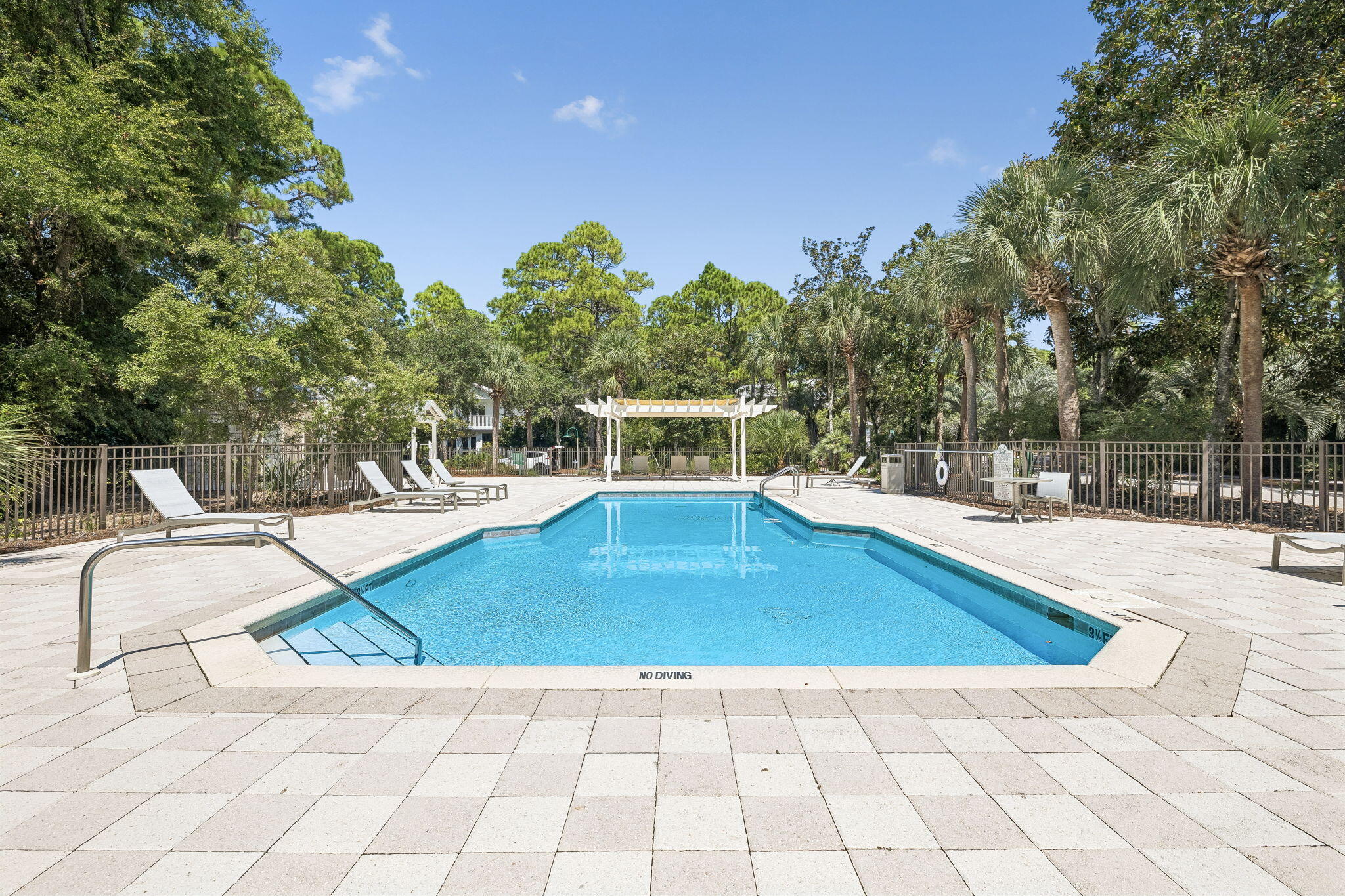 GROVE BY THE SEA - Residential