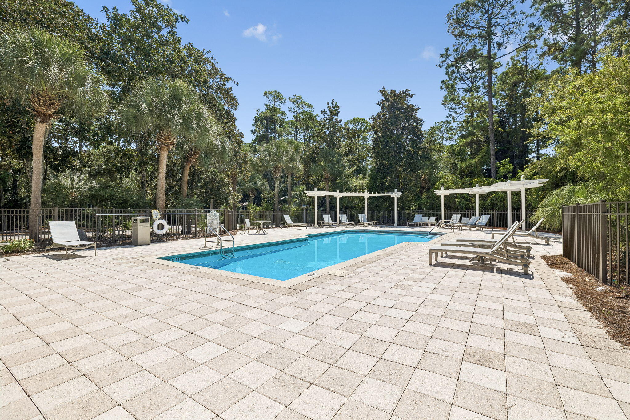 GROVE BY THE SEA - Residential