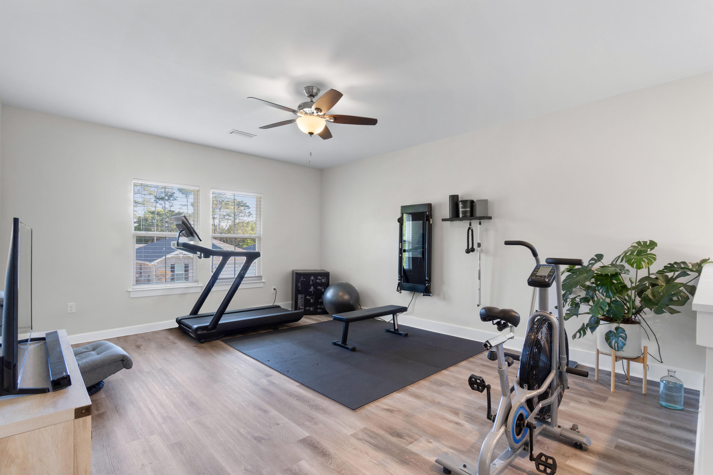 BLUEWATER COMMON - Residential Lease