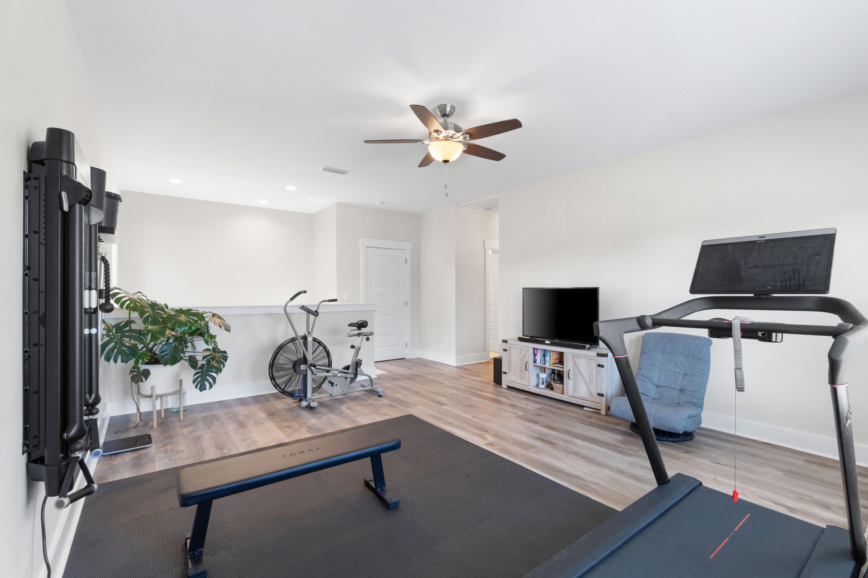 BLUEWATER COMMON - Residential Lease