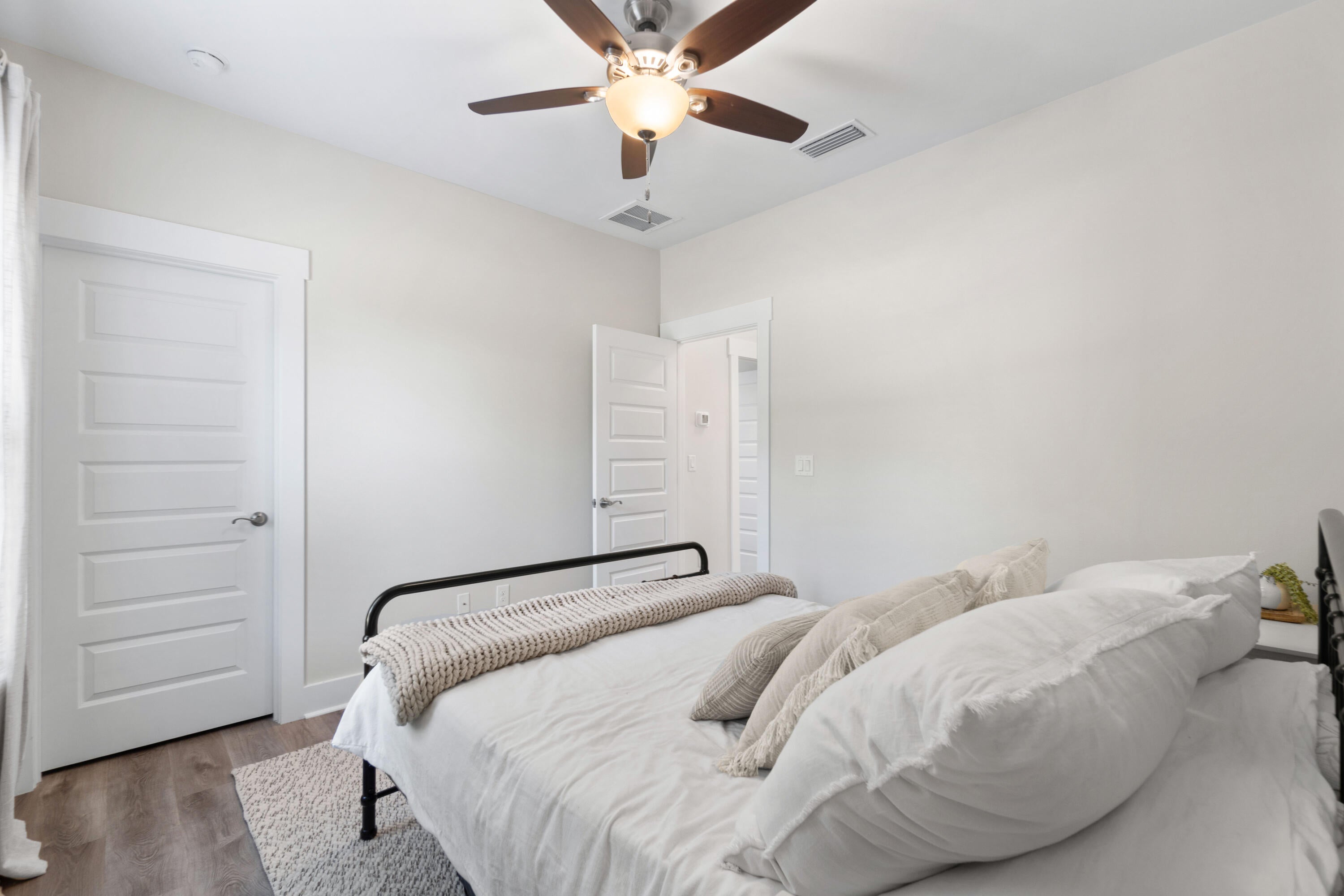 BLUEWATER COMMON - Residential Lease