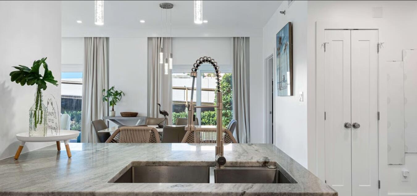 TOPS'L BEACH MANOR - Residential Lease