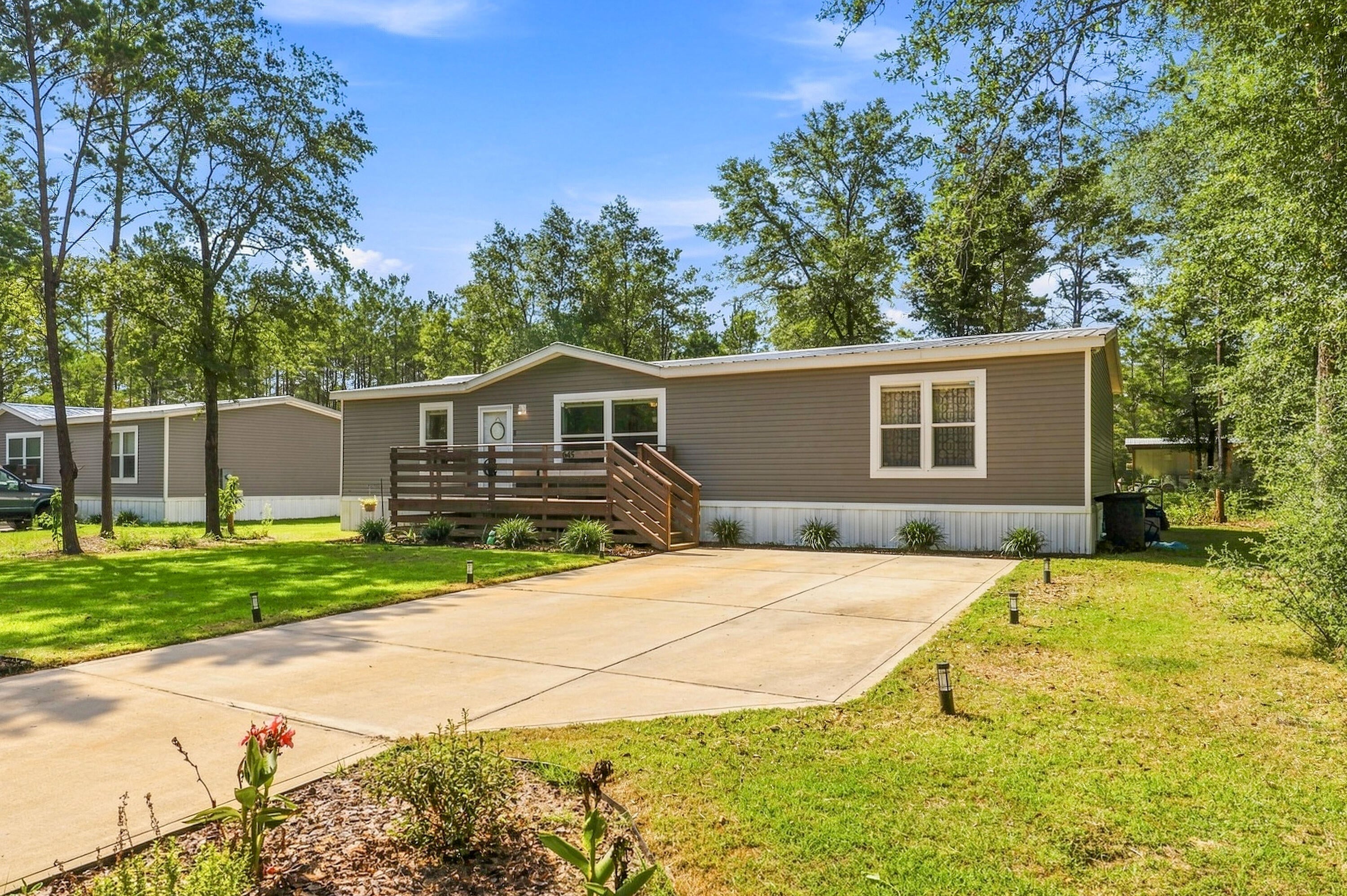 OAKWOOD HILLS - Residential