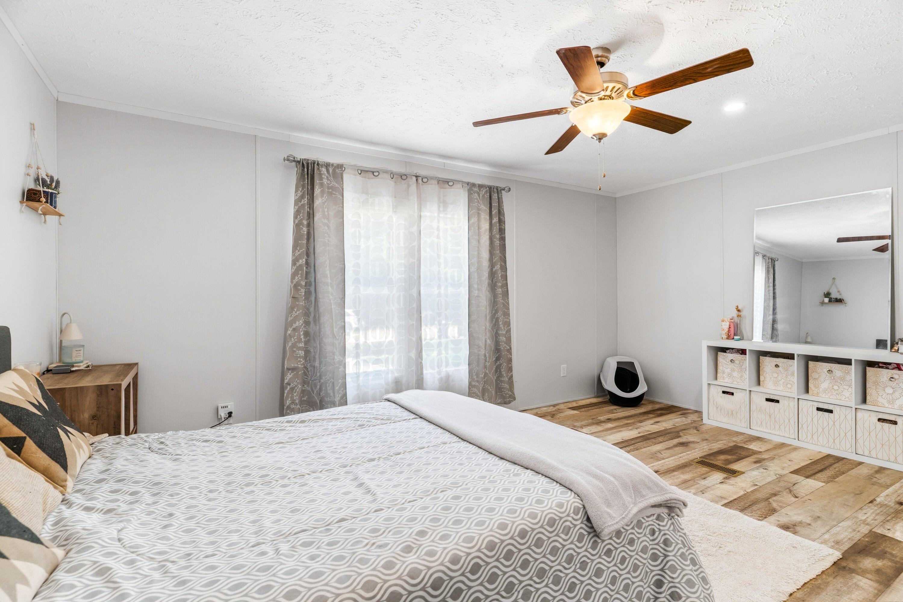 OAKWOOD HILLS - Residential