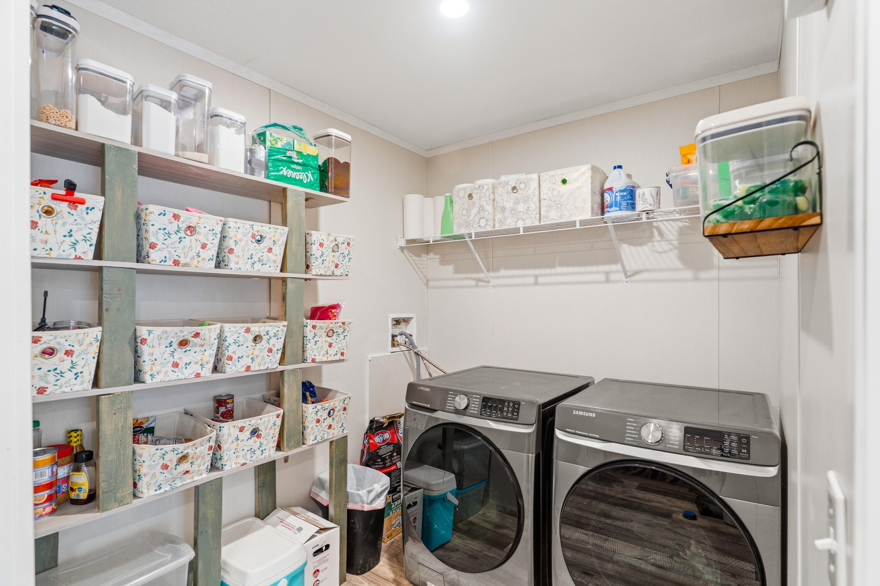 OAKWOOD HILLS - Residential