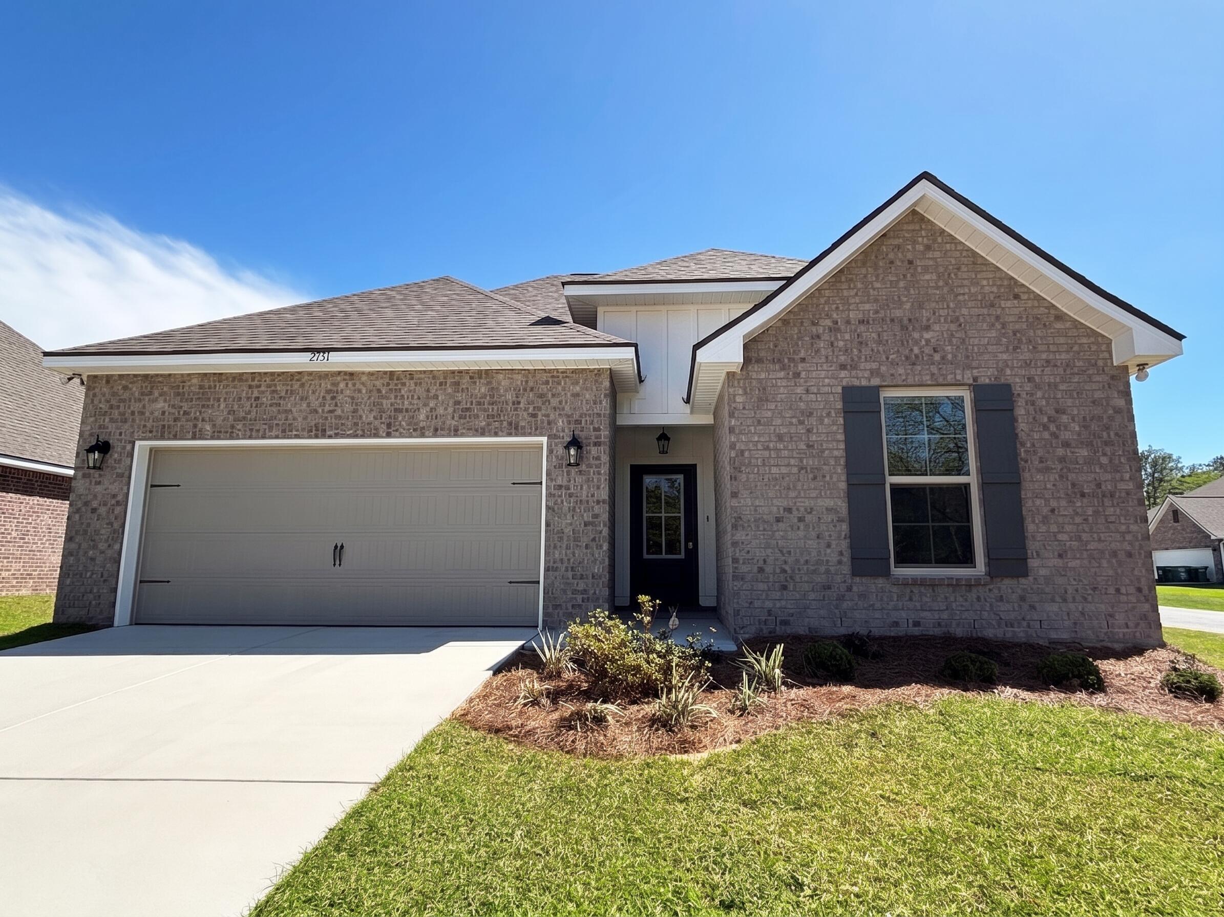 YOUNG OAKS - Residential
