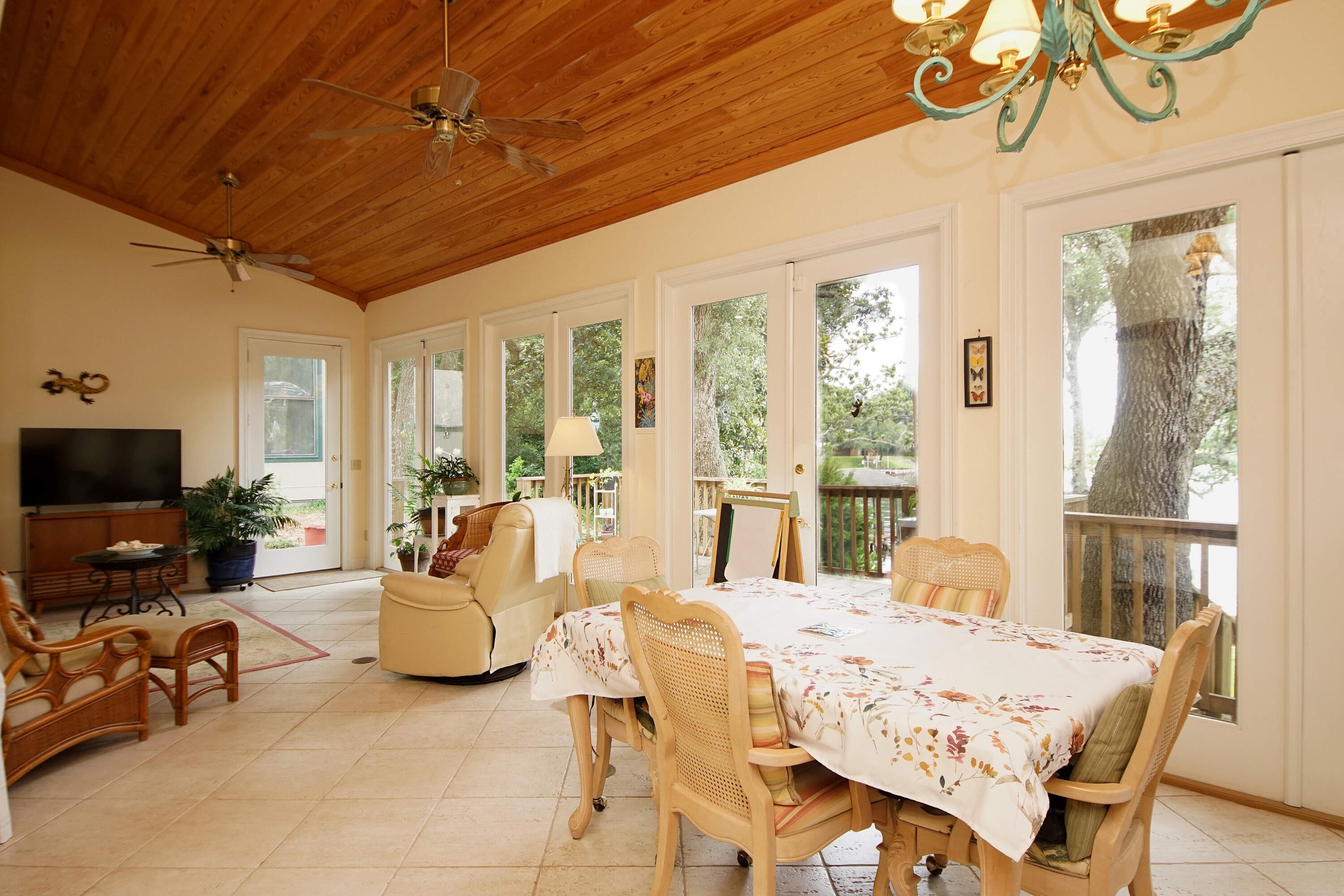 AZALEA SHORES - Residential