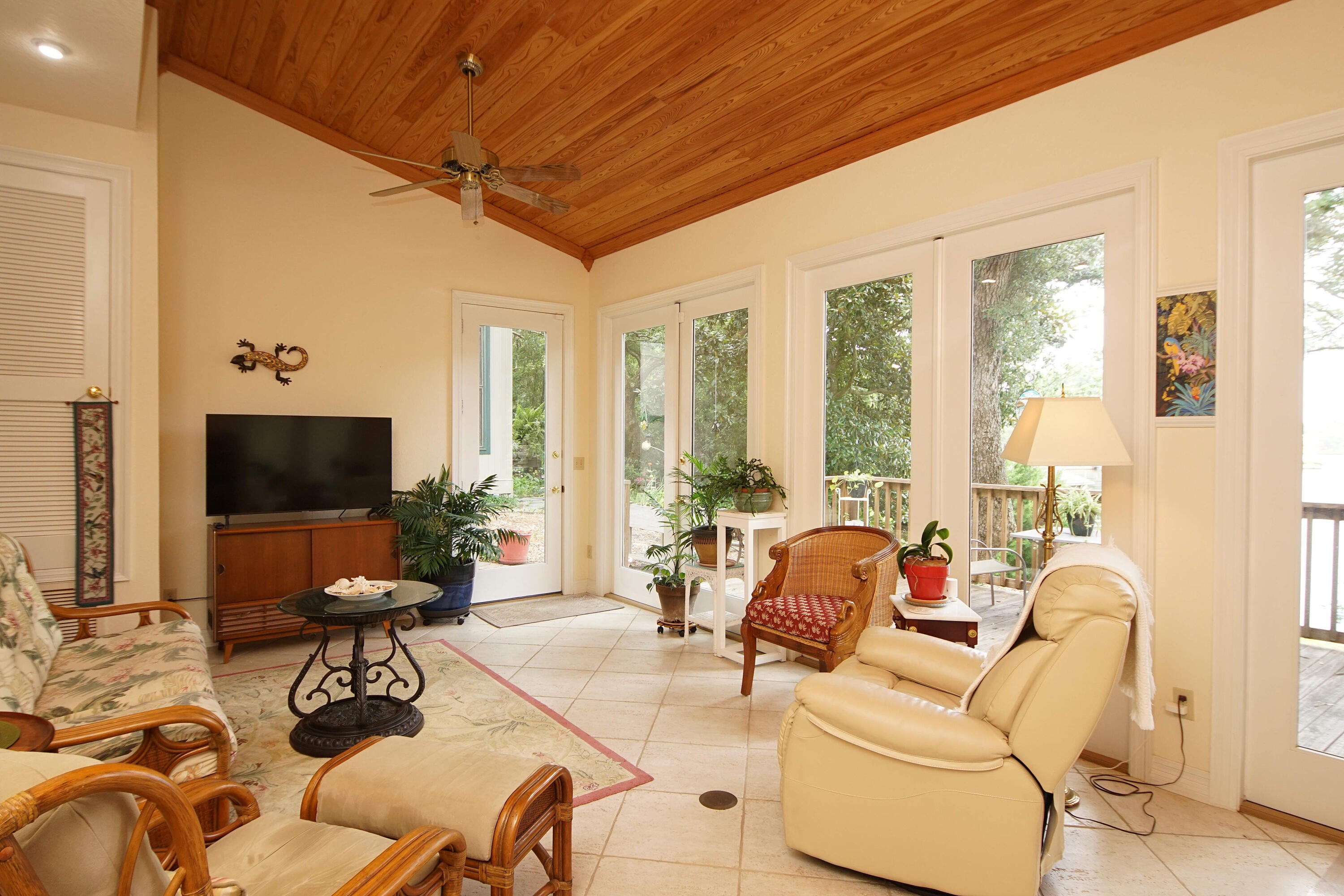 AZALEA SHORES - Residential