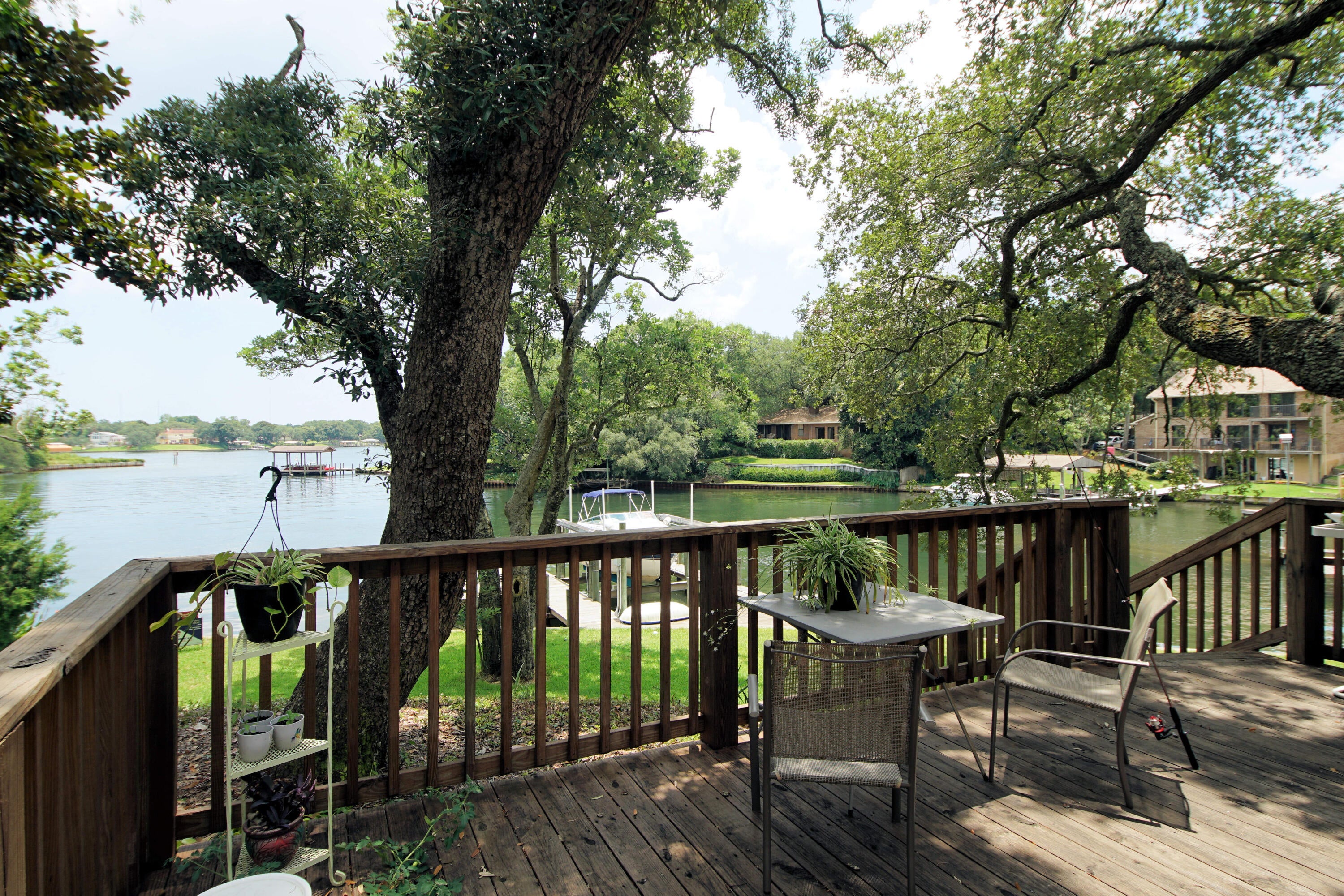 AZALEA SHORES - Residential
