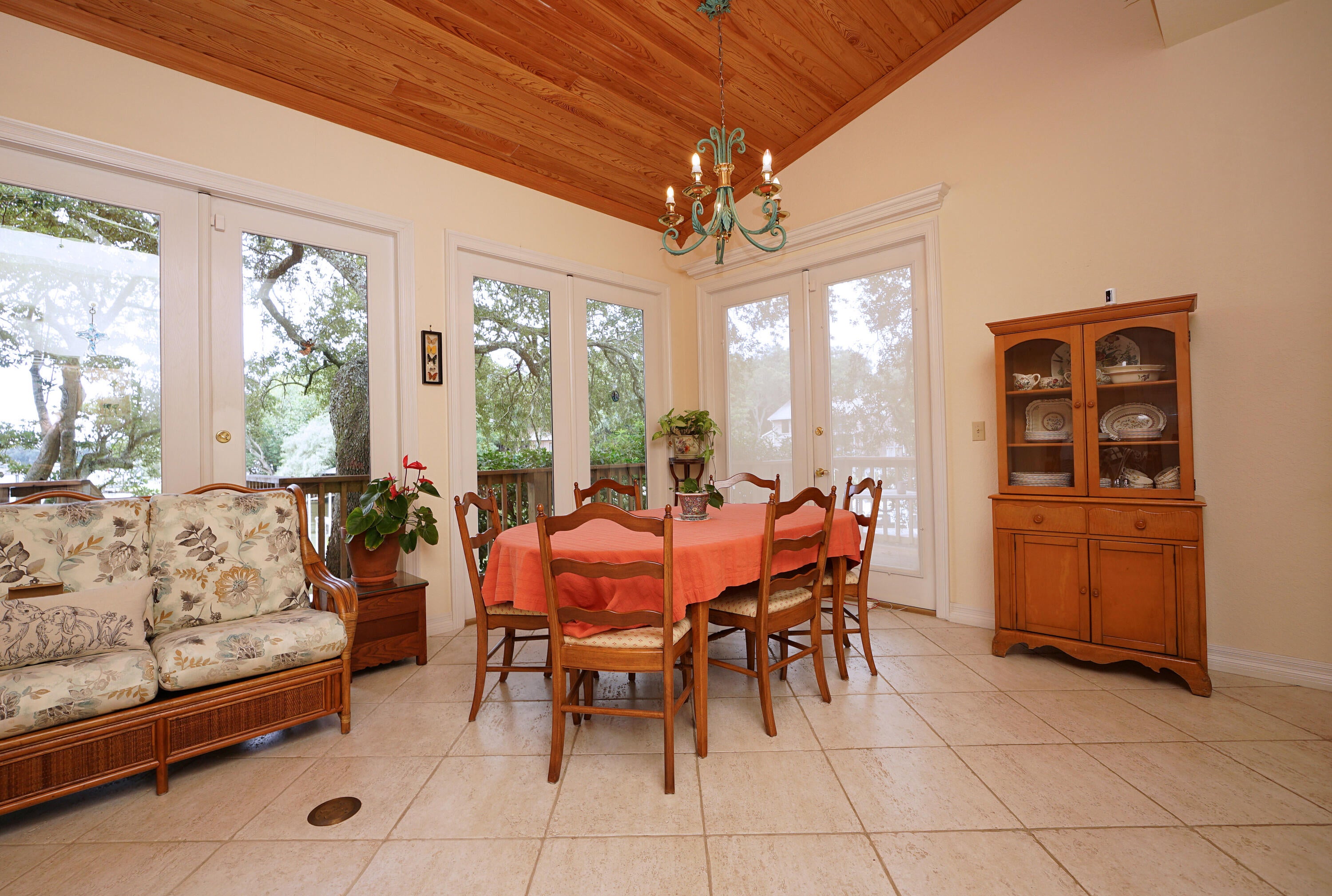 AZALEA SHORES - Residential