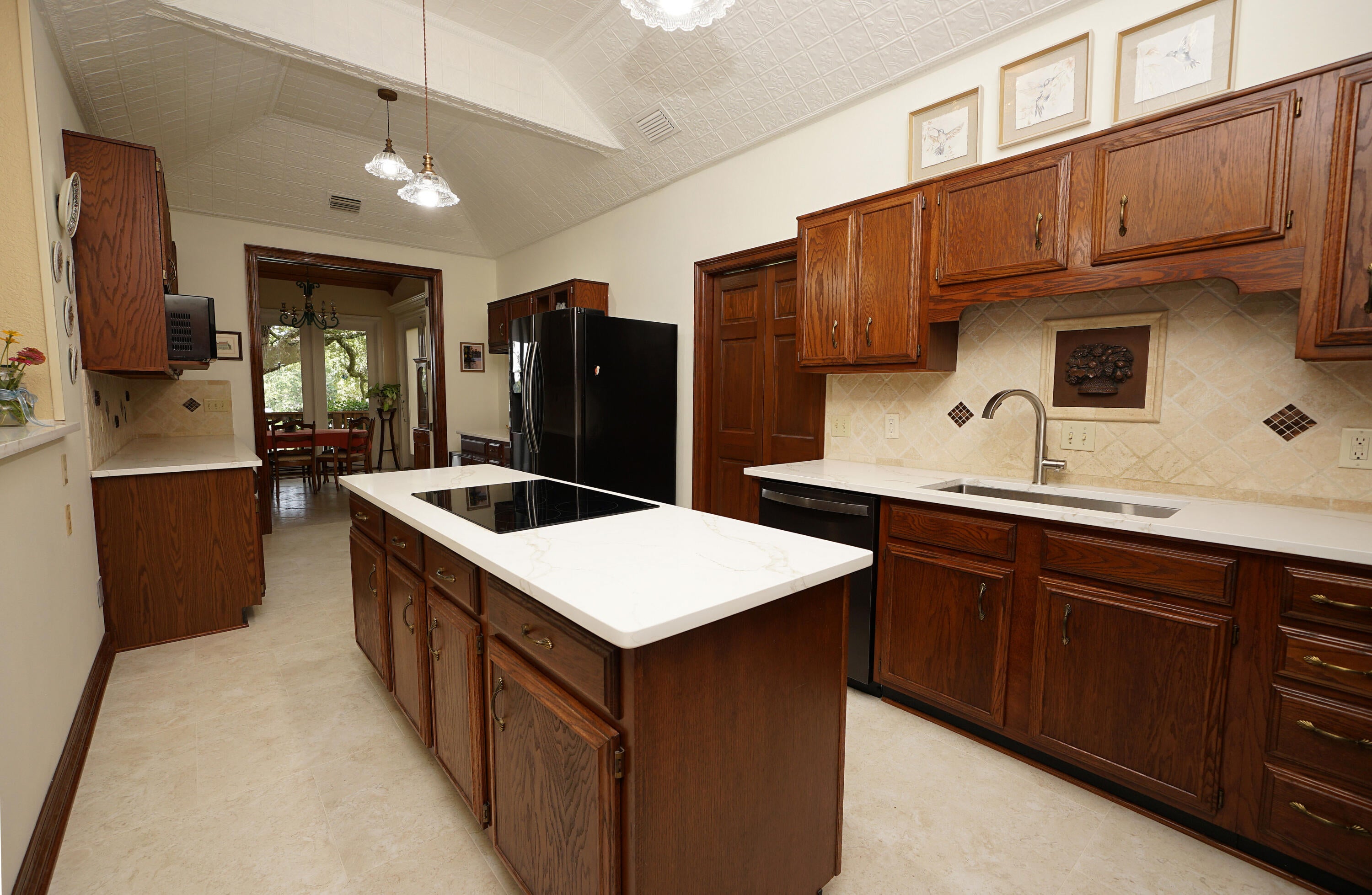 AZALEA SHORES - Residential