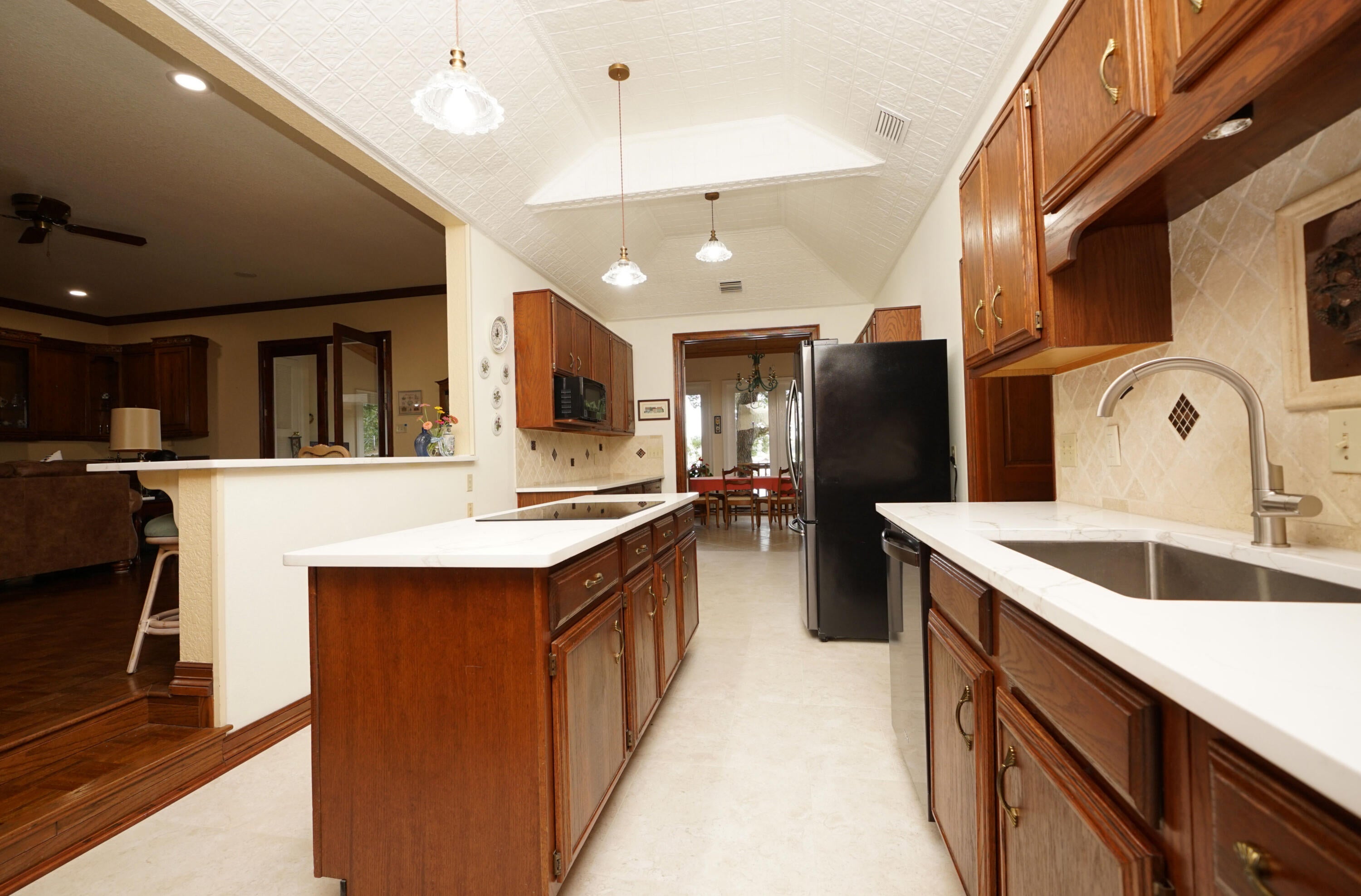 AZALEA SHORES - Residential