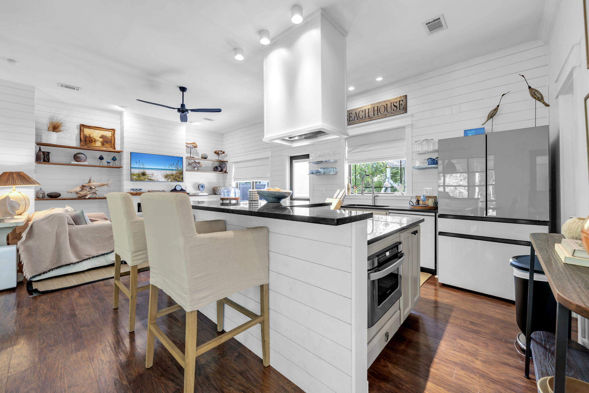 BEACH HIGHLANDS - Residential
