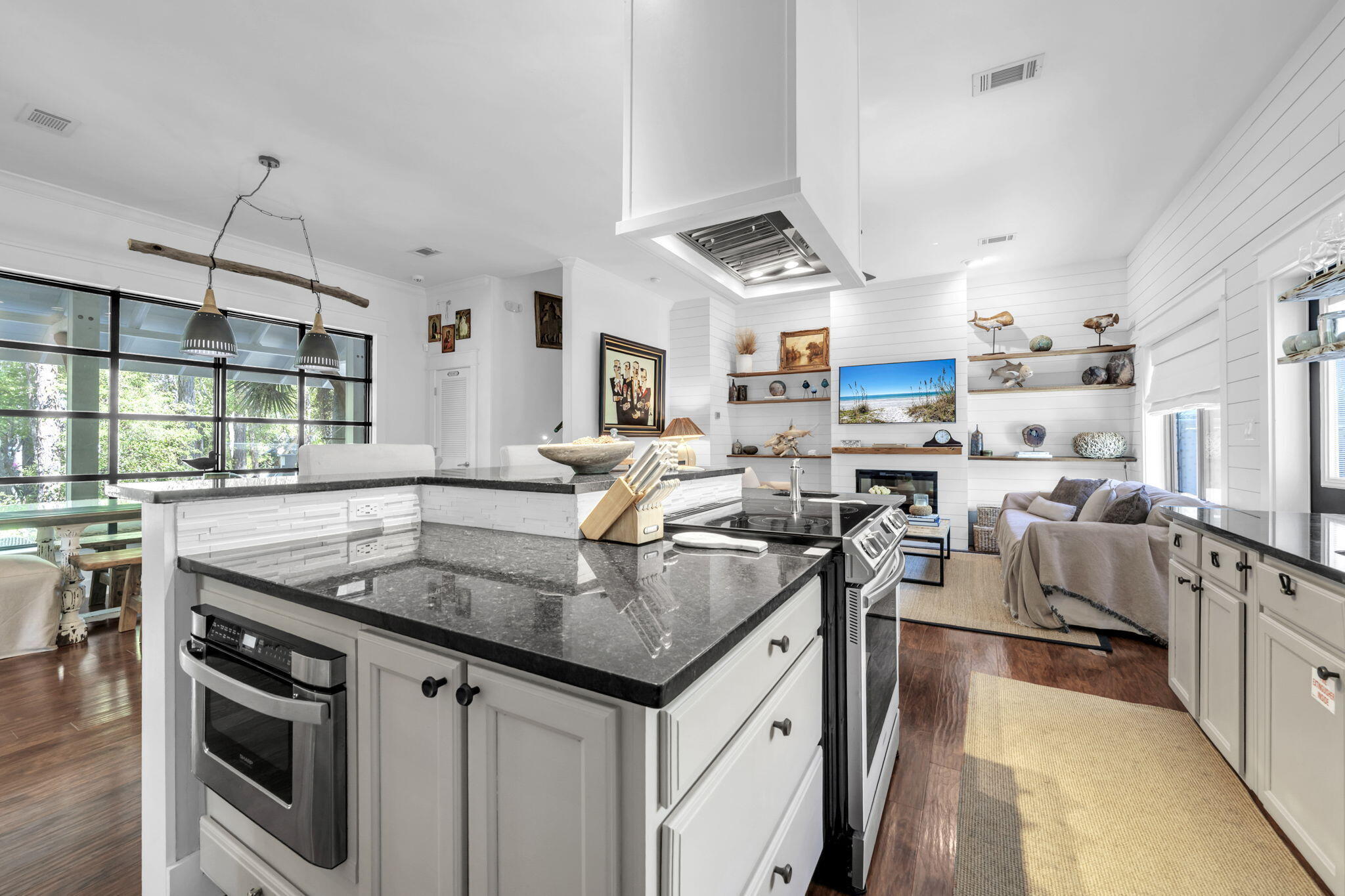 BEACH HIGHLANDS - Residential