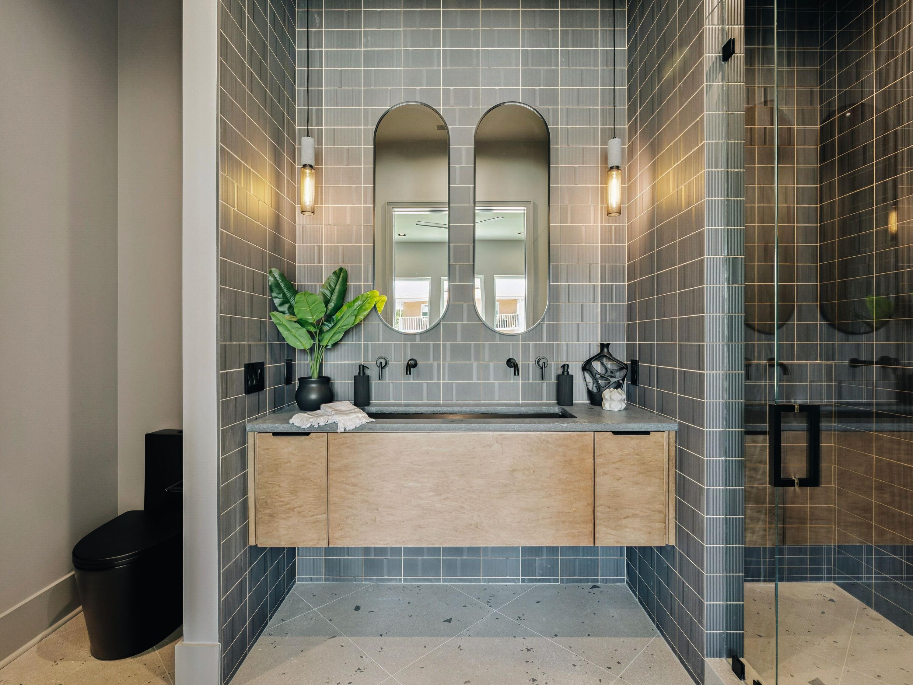 RIVIERA BEACH - Residential